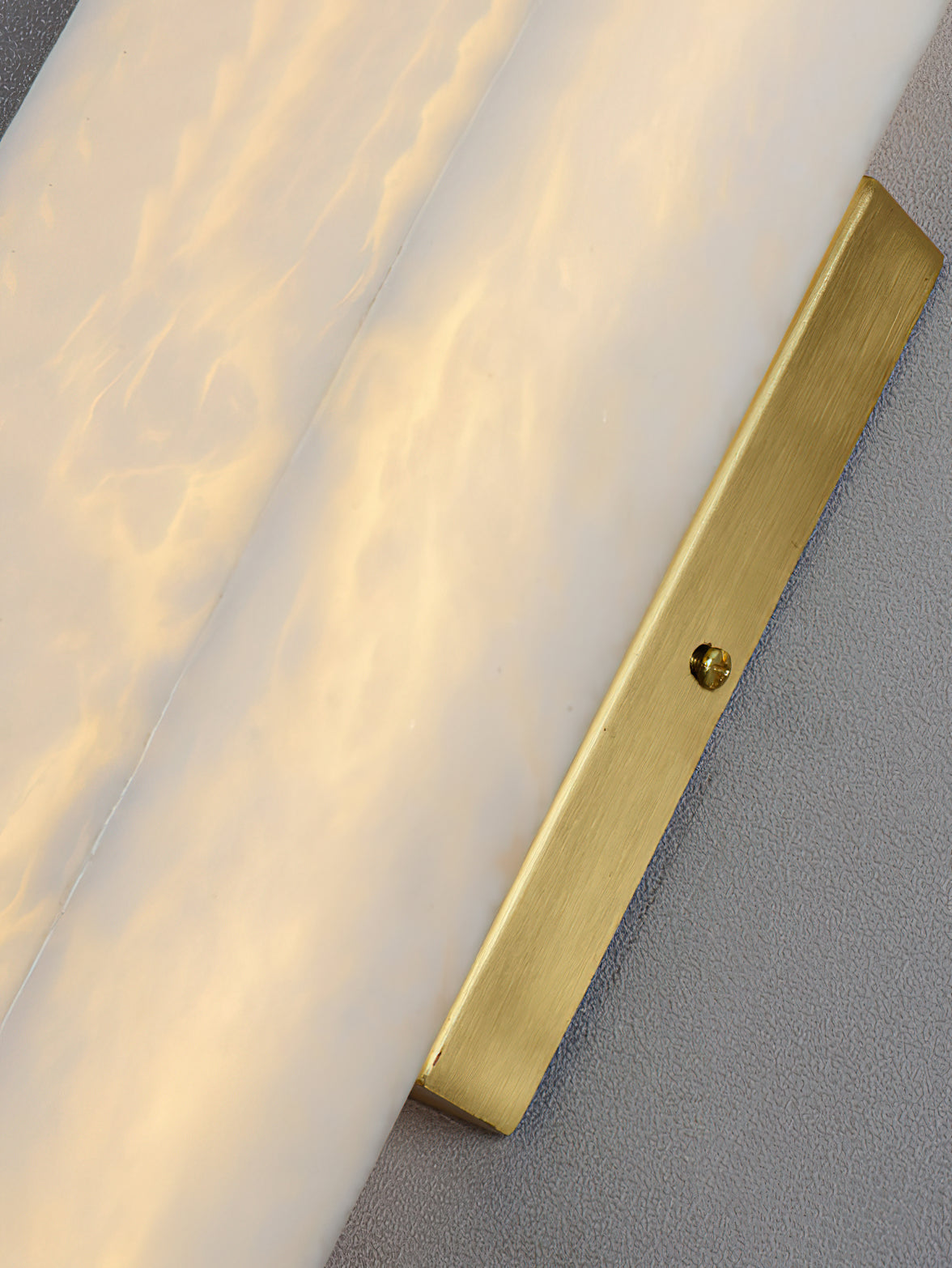 Velarelia Wall Lamp