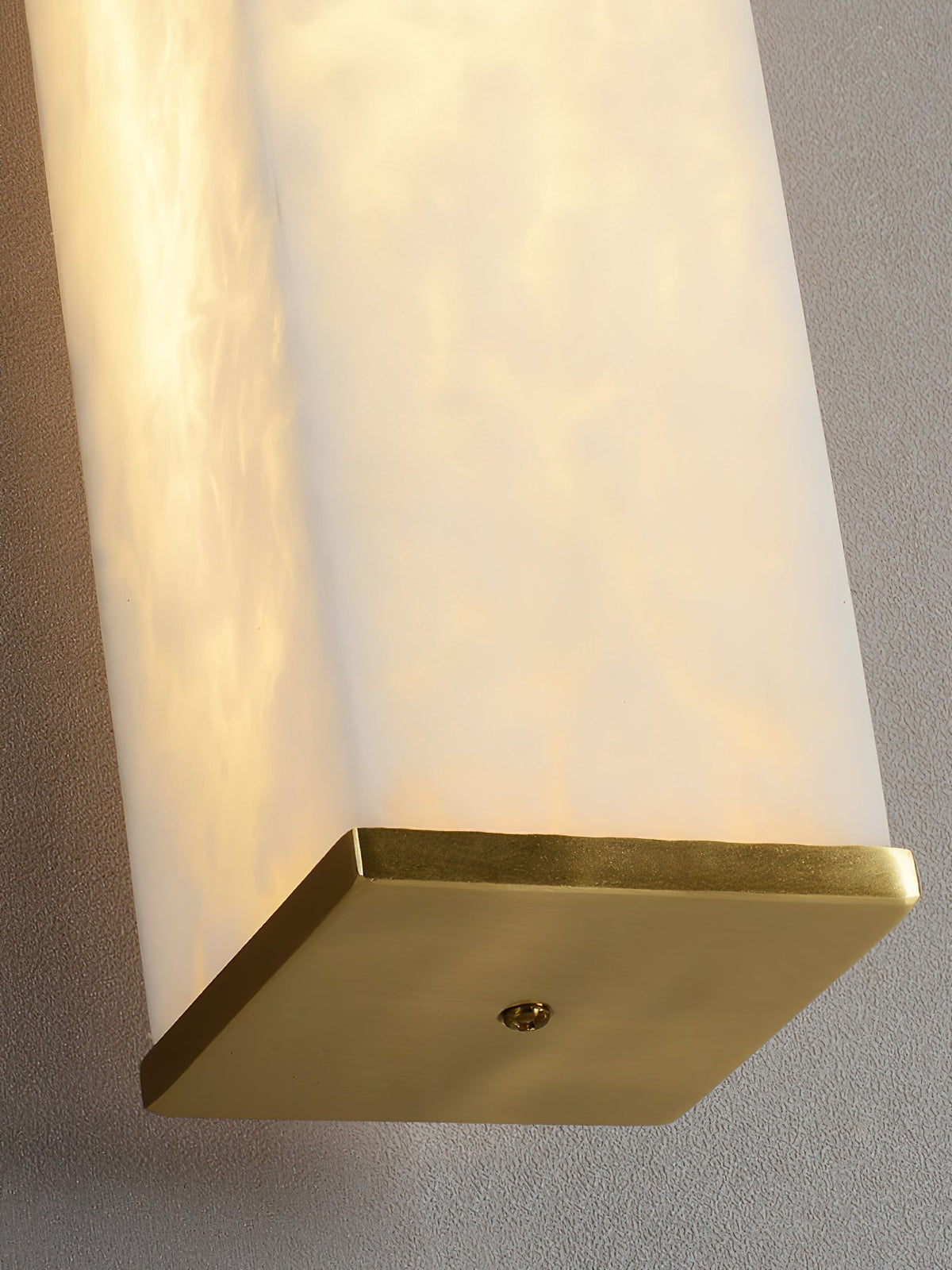 Velarelia Wall Lamp