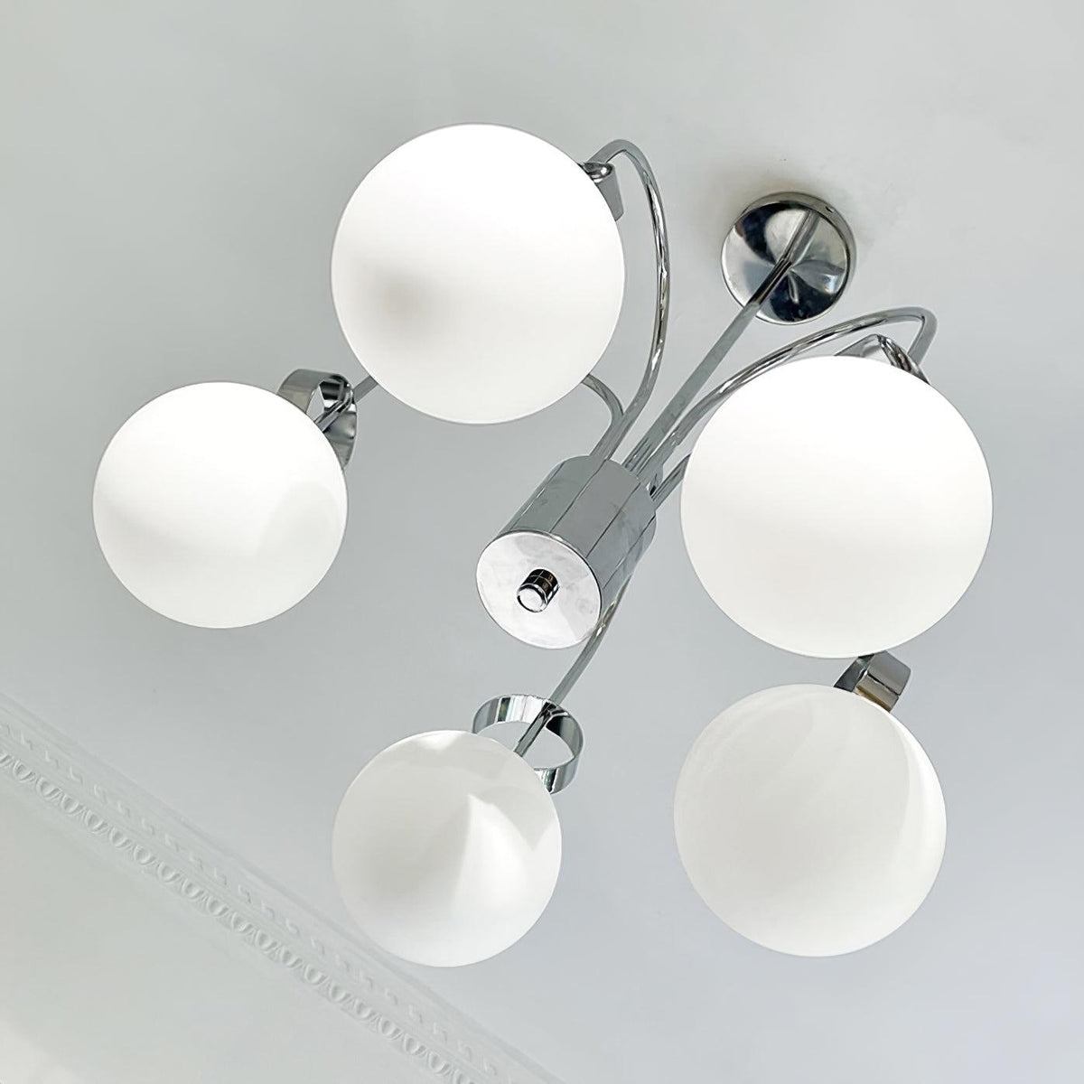 Ishaos Elegance Nordic Collection Chandelier