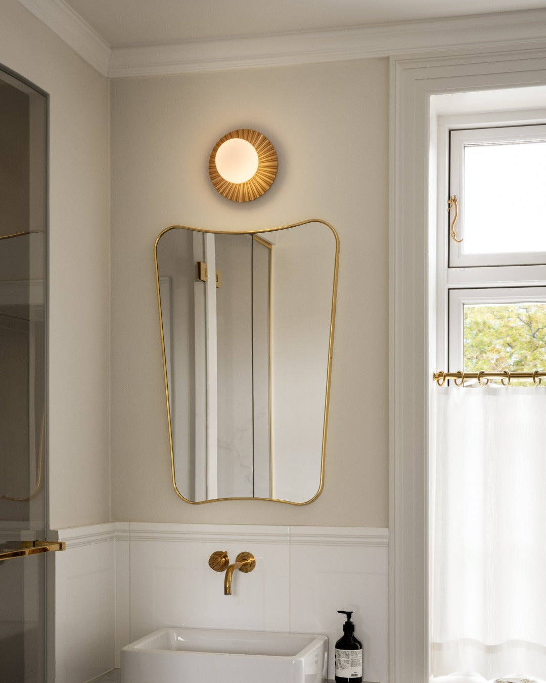 Irinor Premium Nordic Art Brass Wall Lamp