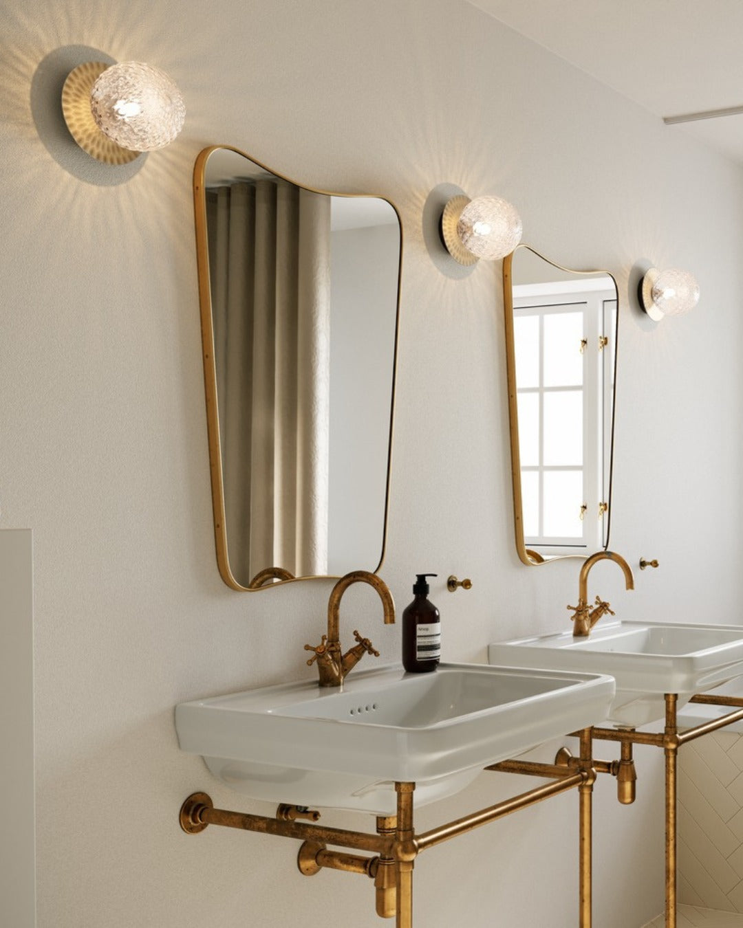 Irinor Premium Nordic Art Brass Wall Lamp