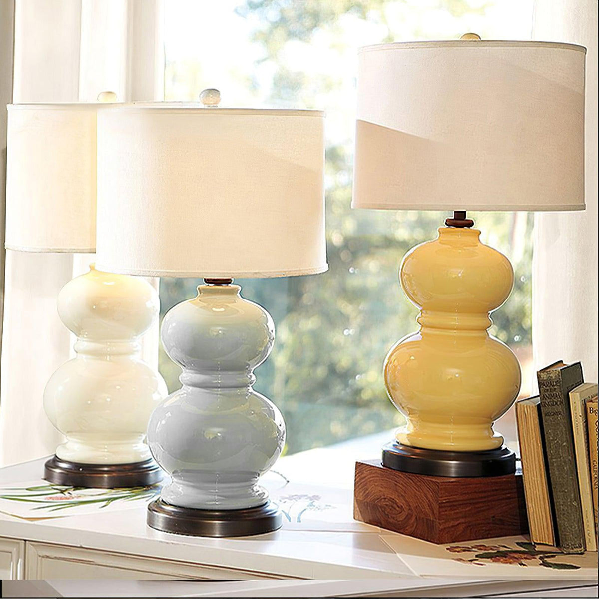 Velivella Modern Table Lamp