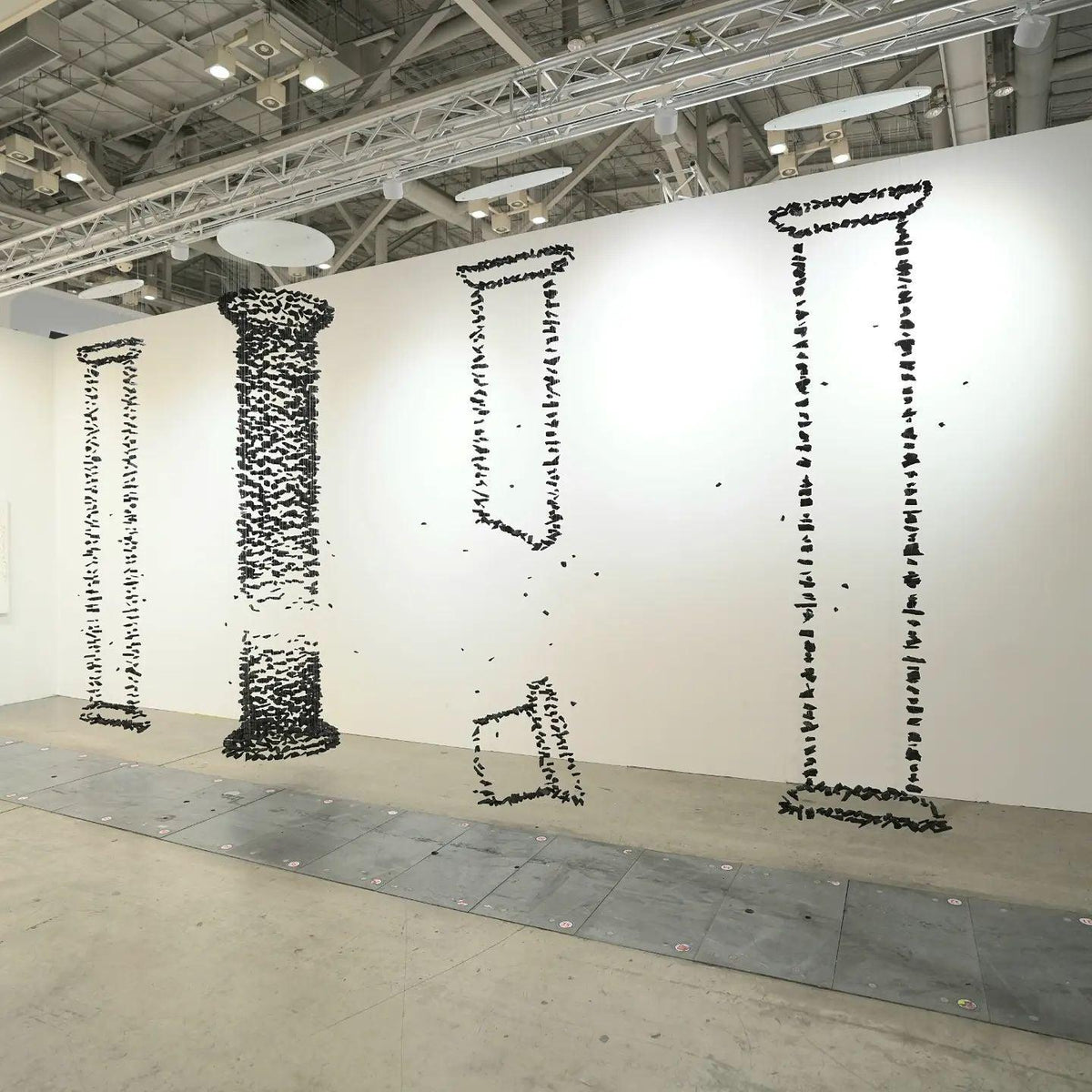 Jemei Black Stones Chandelier