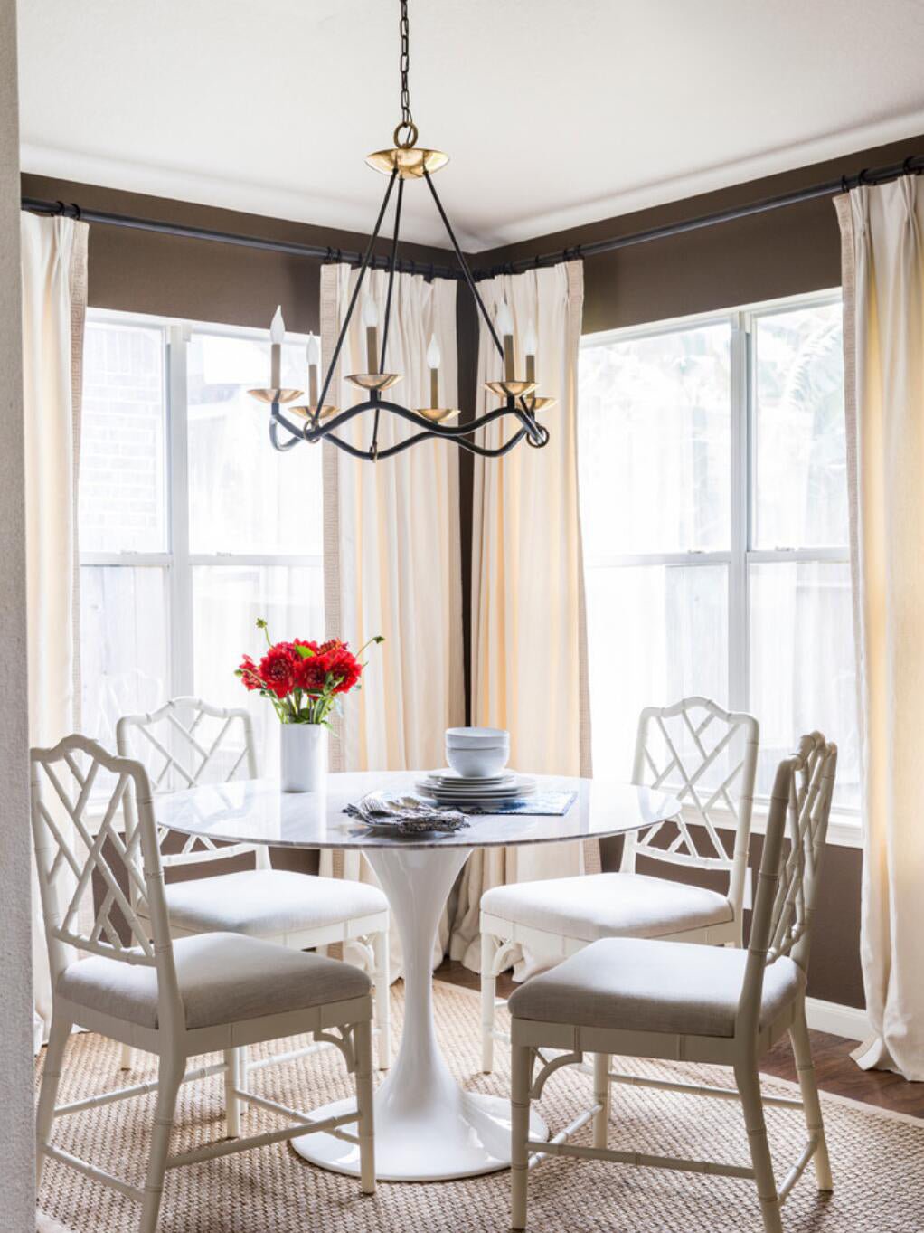 Evenor Elegance Vintage Brass Chandelier