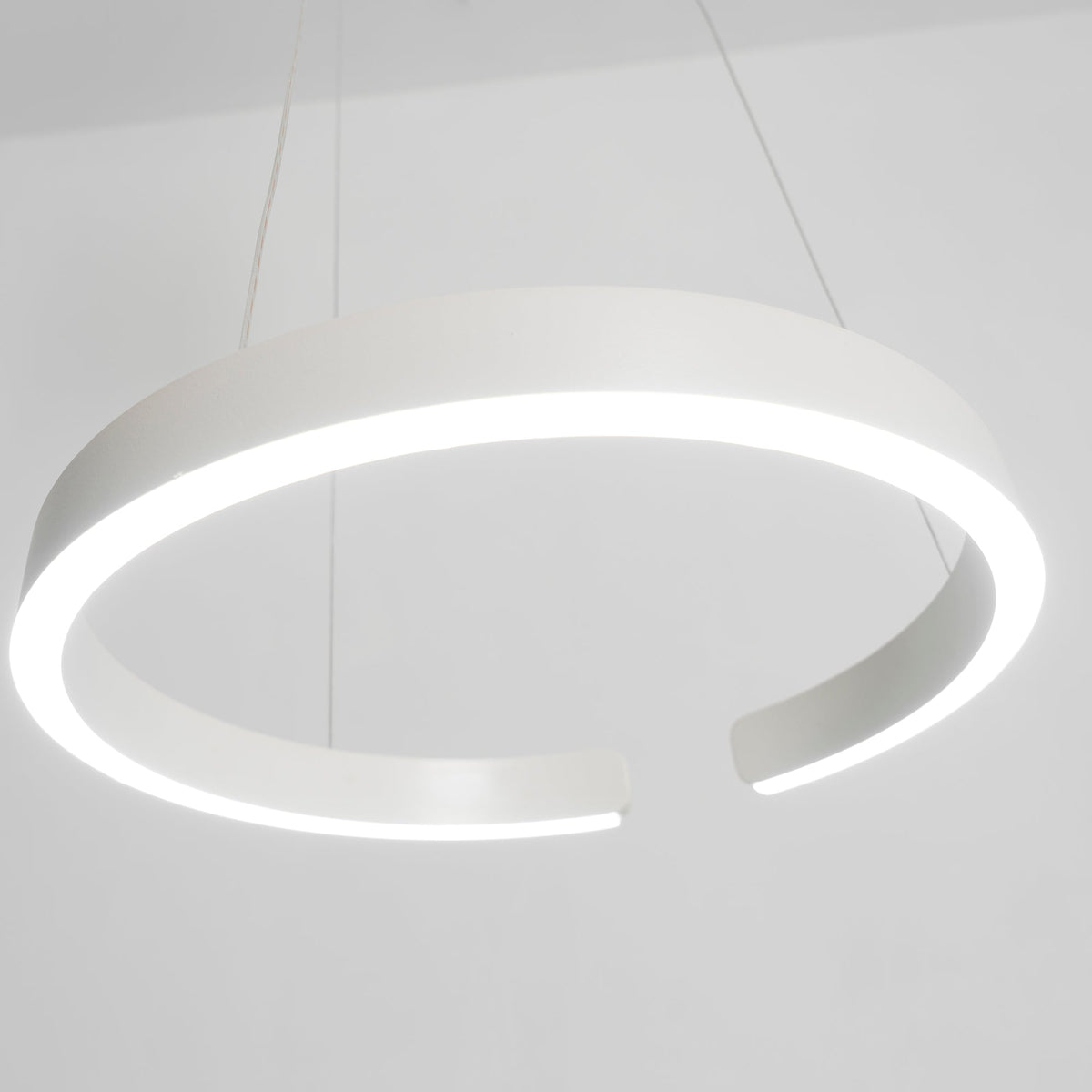 Frixx Modern Minimalist Chandelier