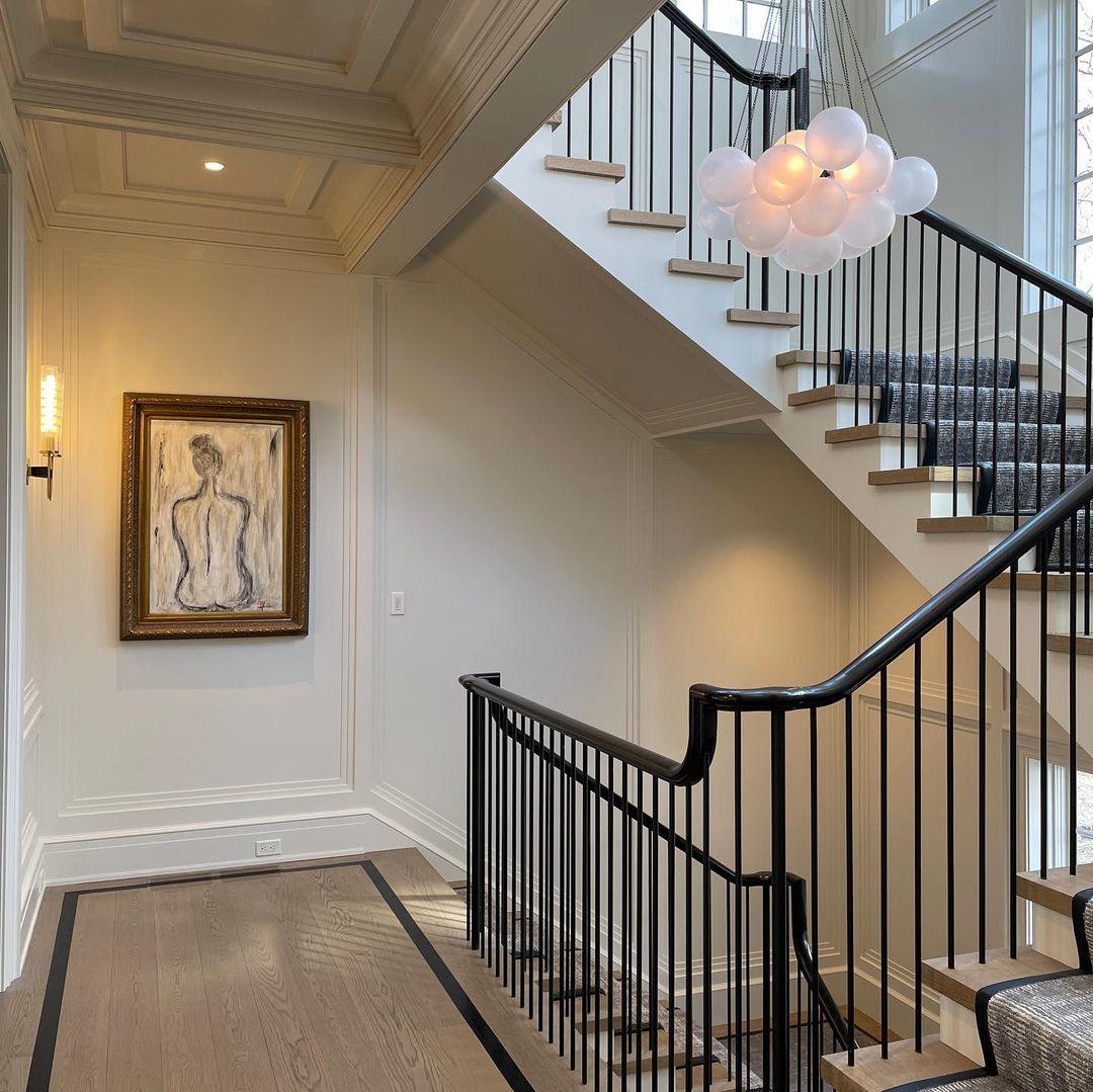 Eiririra Chandelier Bubble Frosted Glass