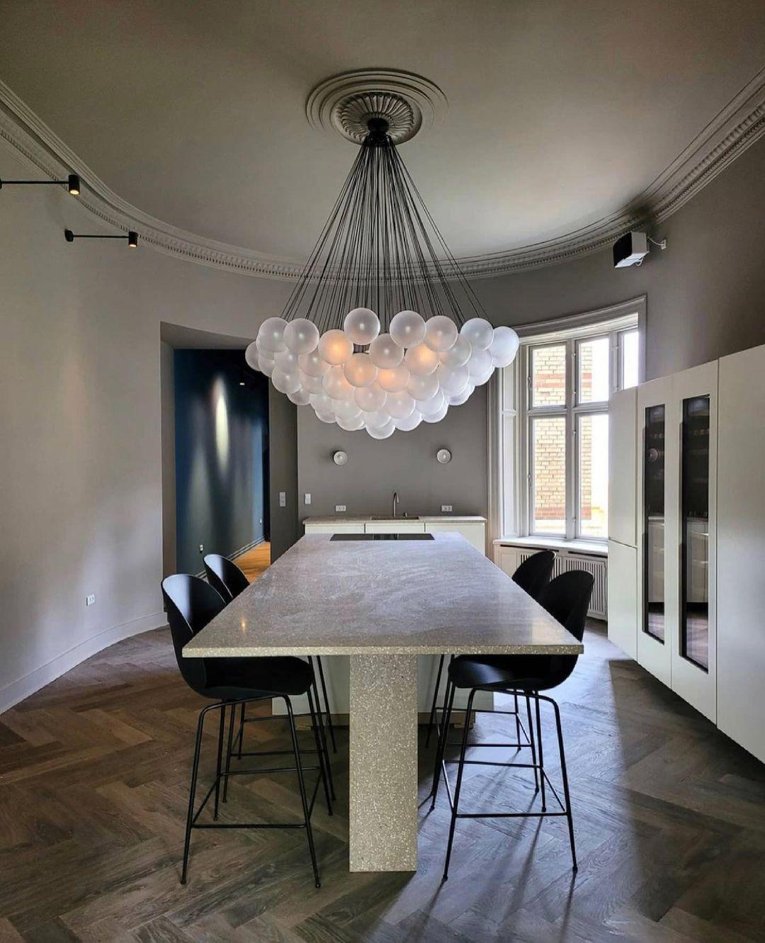 Eiririra Chandelier Bubble Frosted Glass