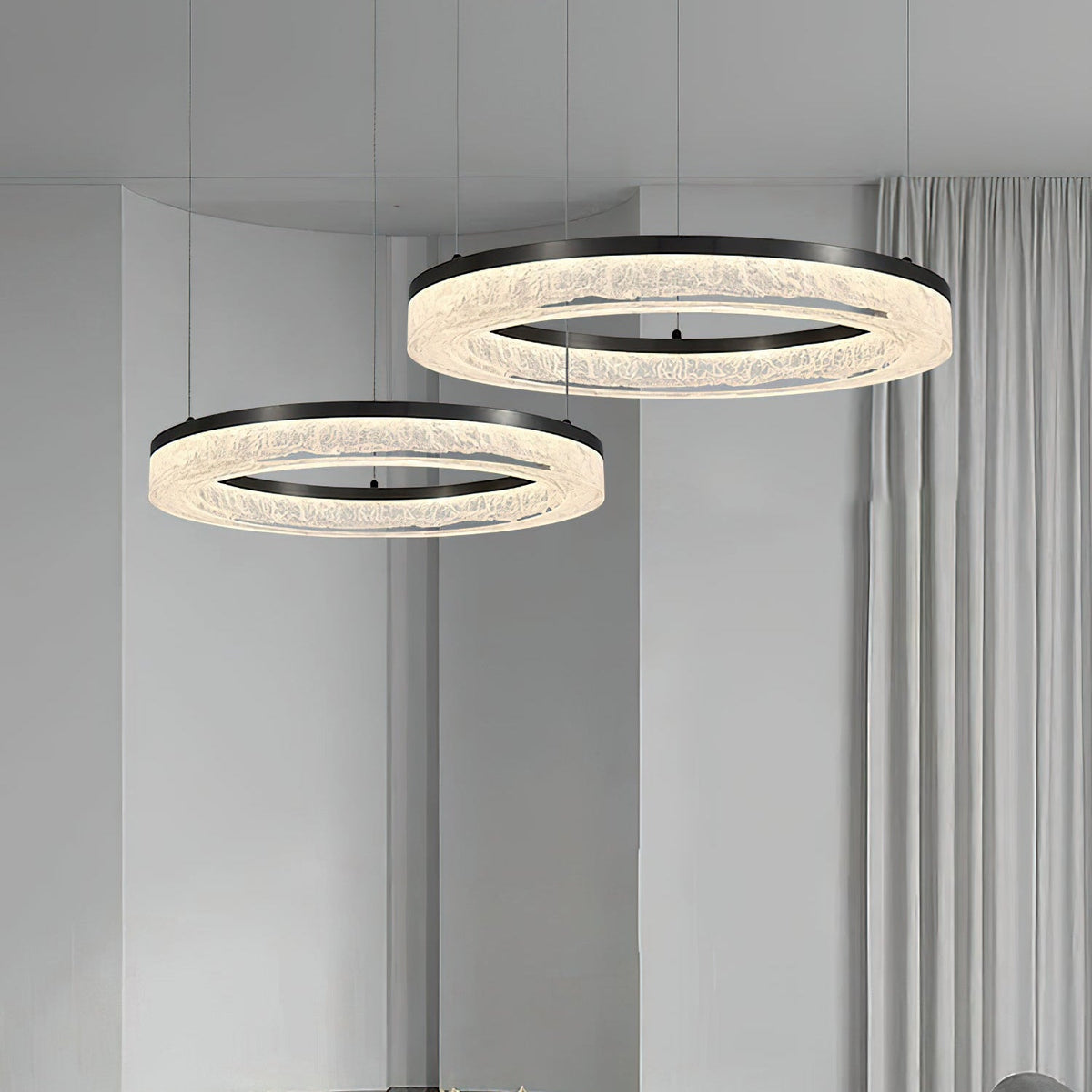 Elaiaine Chandelier