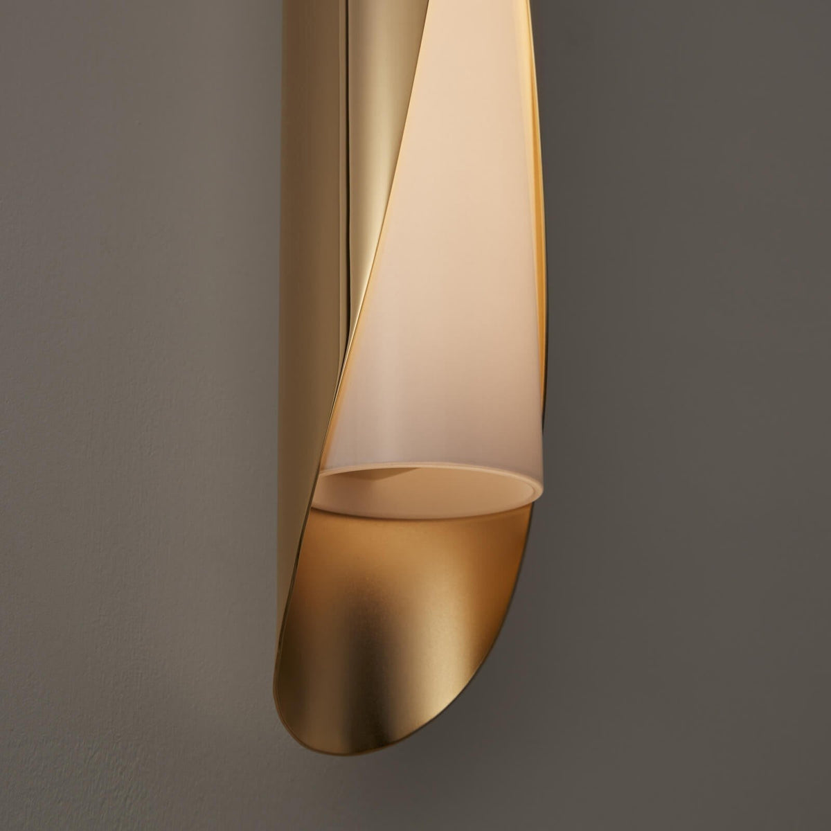 Soruaria Wall Lamp