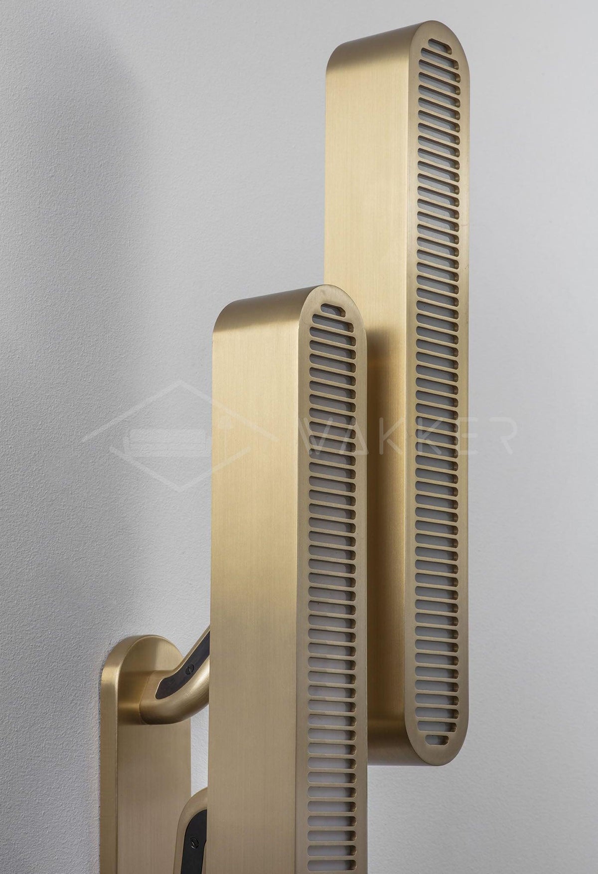 Oriararia Wall Lamp Brass Slotted Grill
