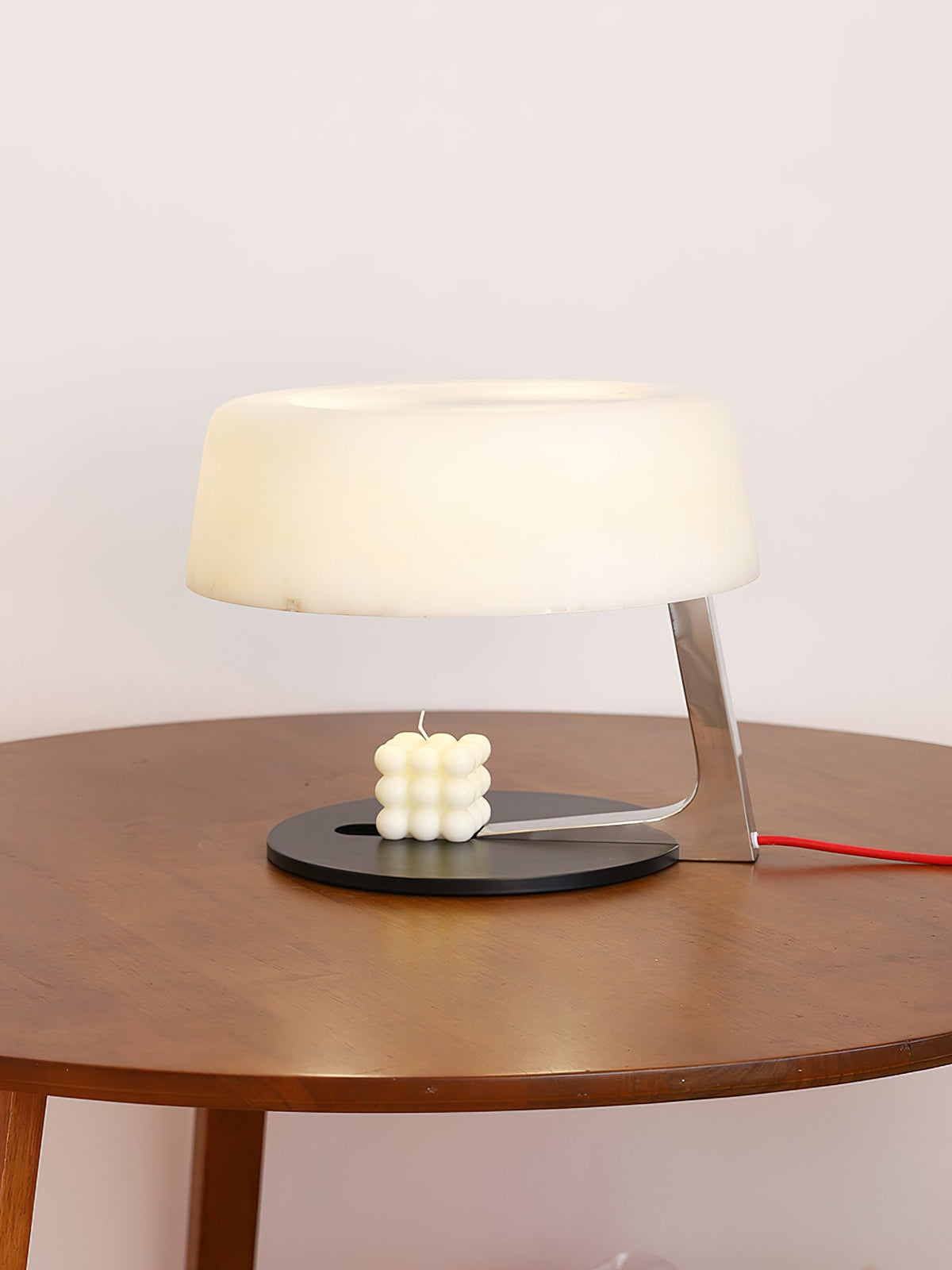 Nysolora Dome Alabaster Table Lamp