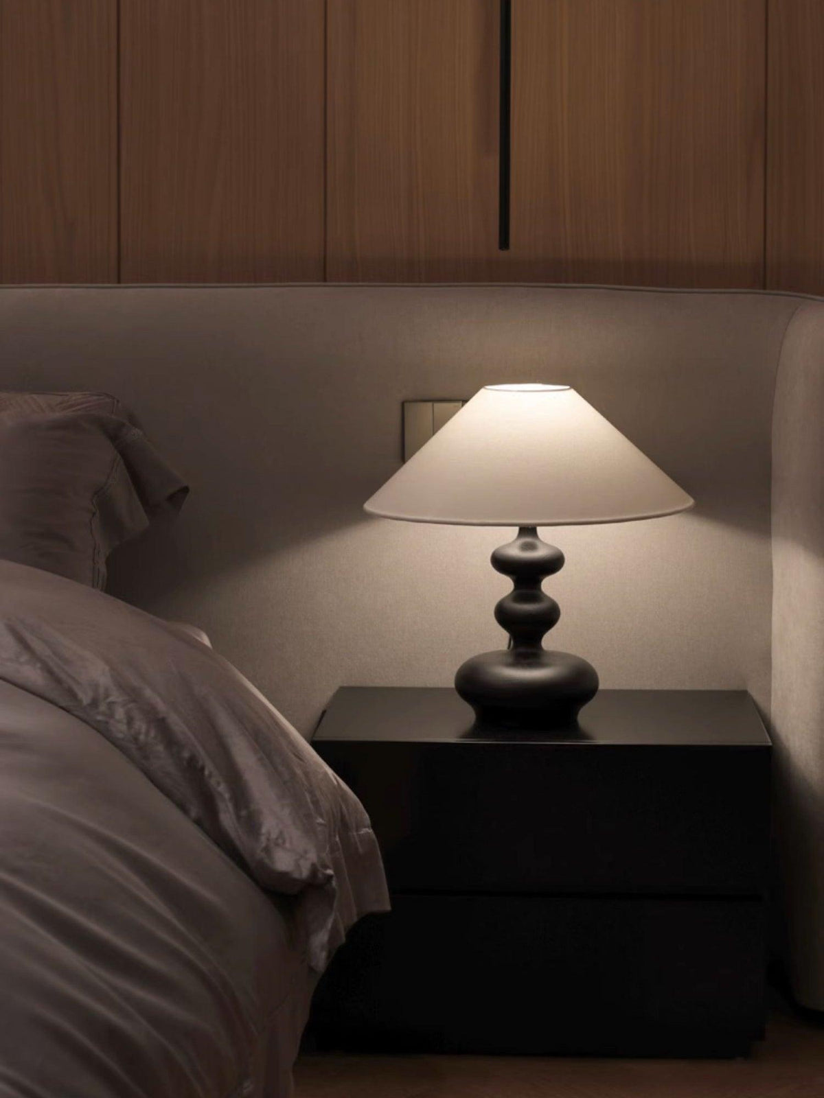 Vominex Wood Fabric Vintage Table Lamp