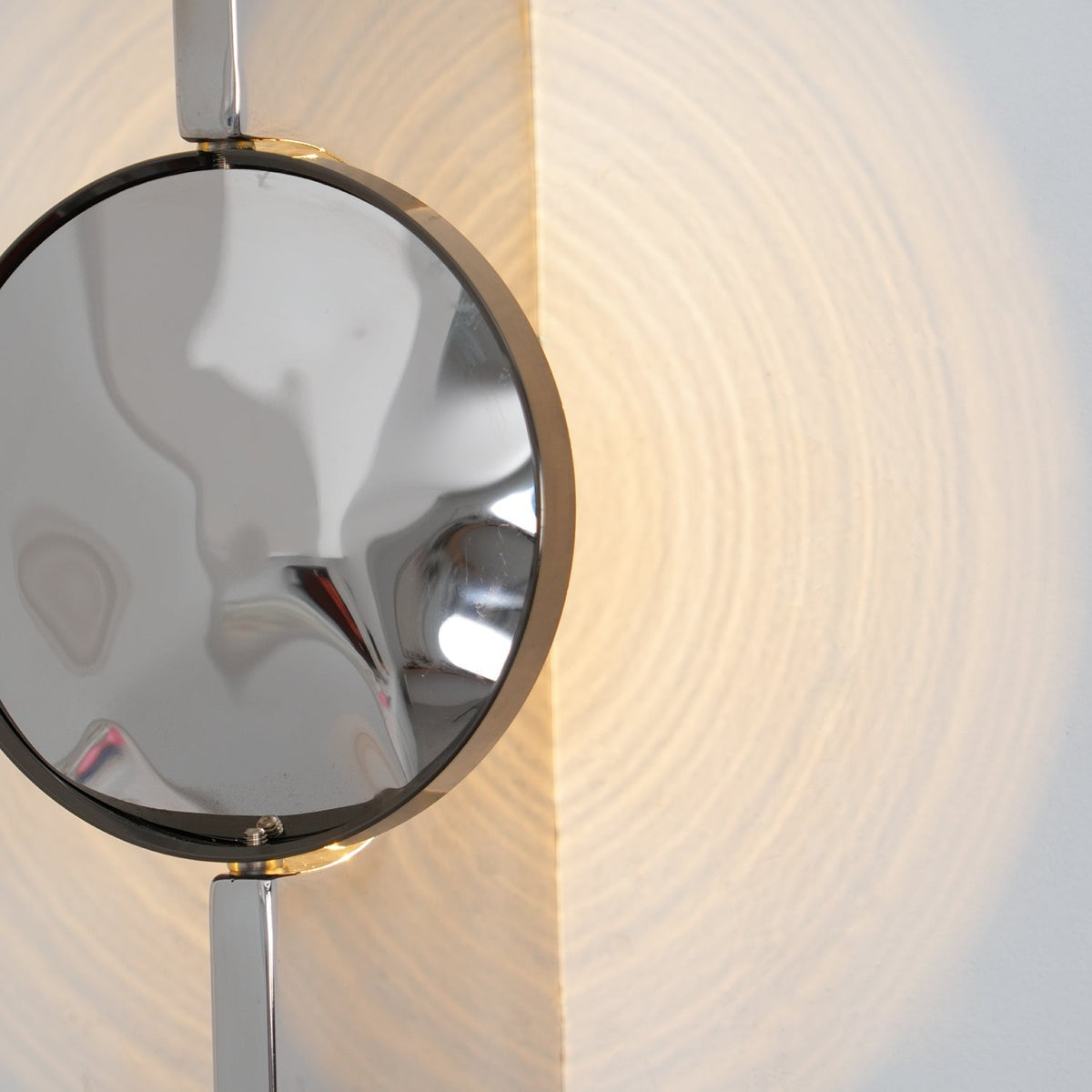 Wijo Kinetic Shadow Indoor Wall Light
