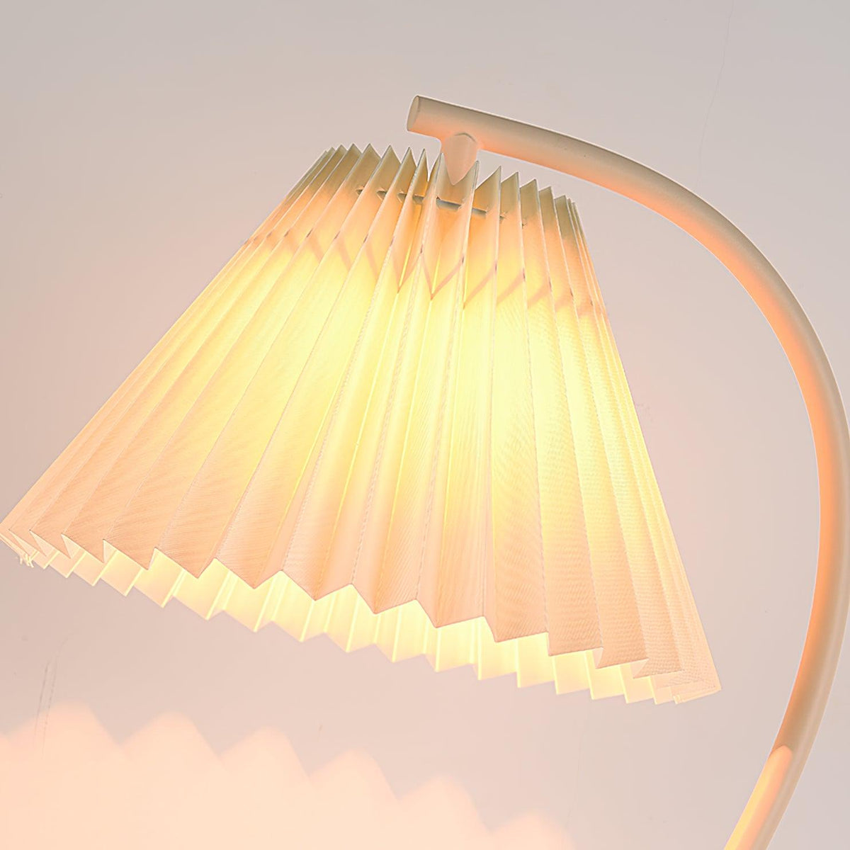 Evlaeus Minimalist Wood Desk Lamp