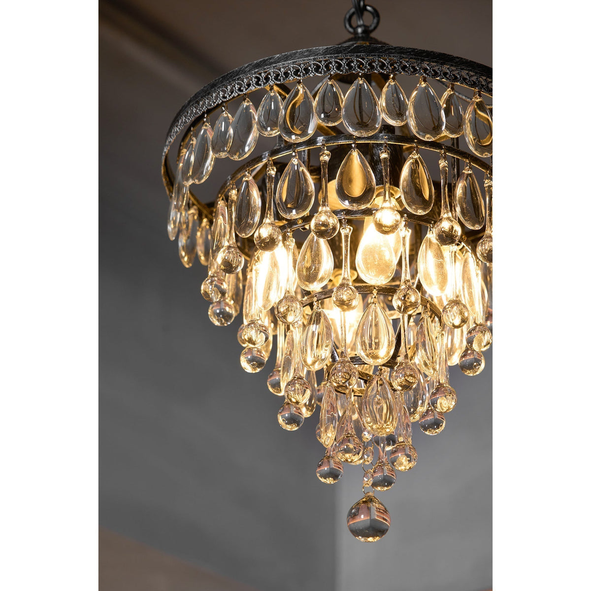 Liorenora Chandelier
