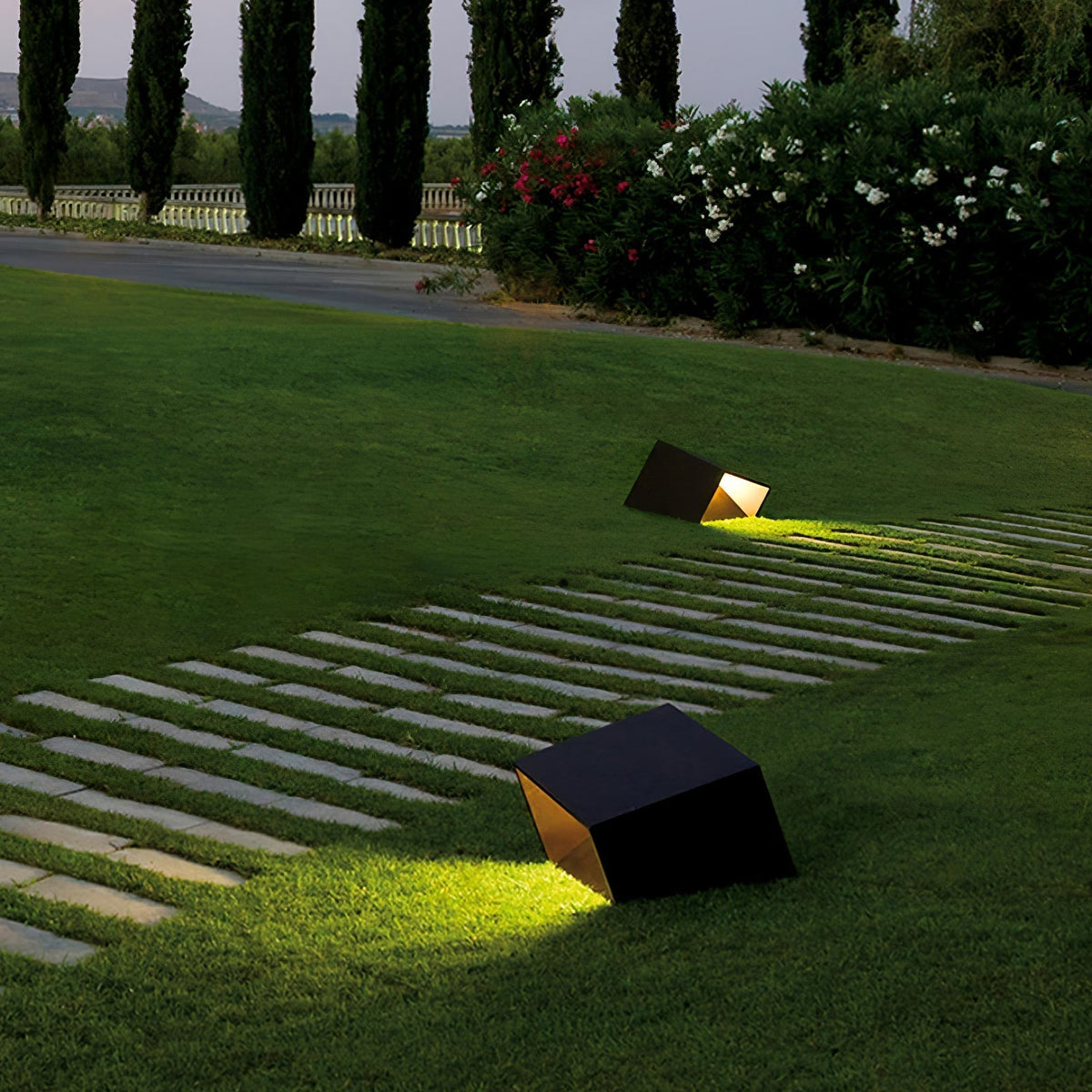 Evsore Unique Cube Garden Solar Outdoor Light