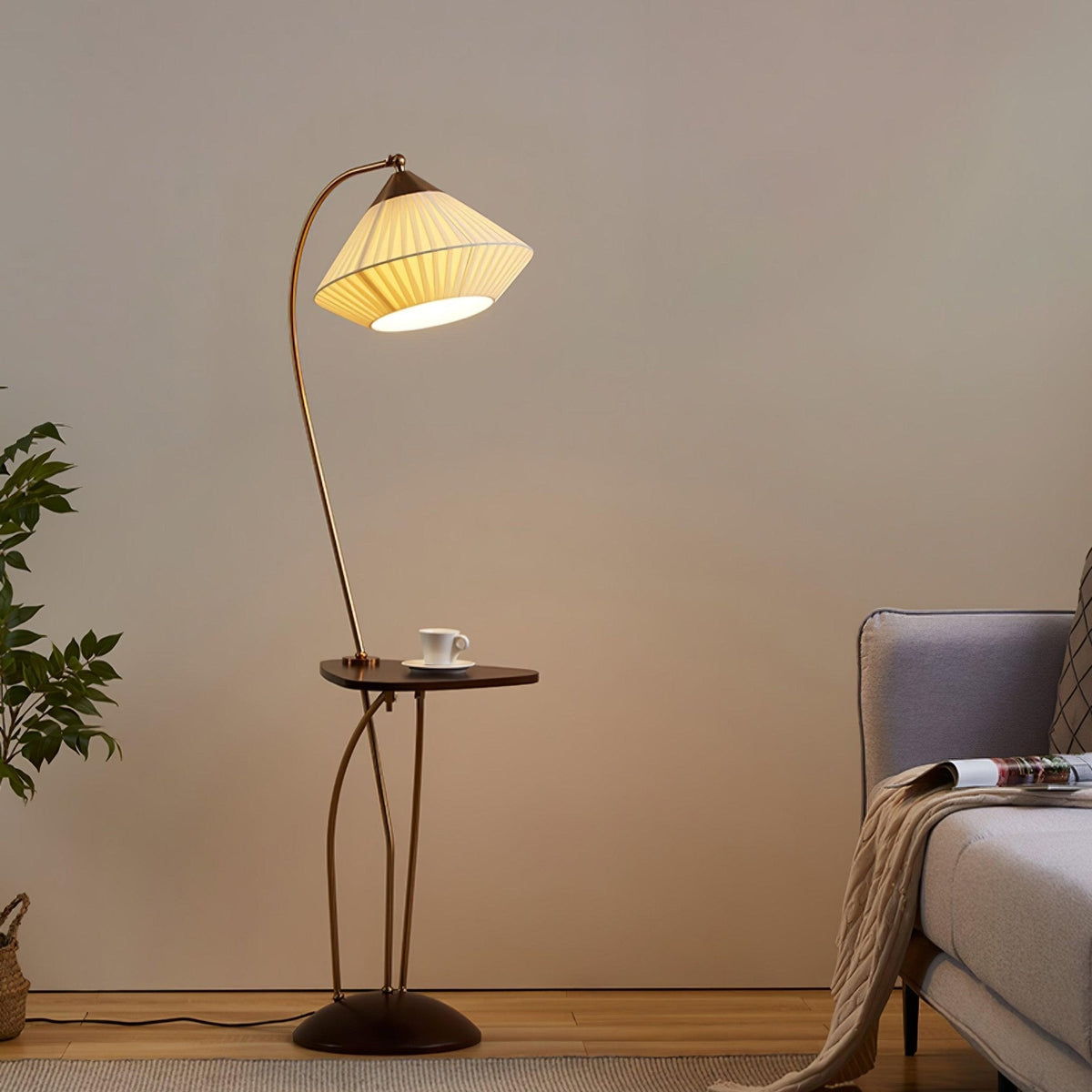 Raviq Fabric Vintage Floor Lamp