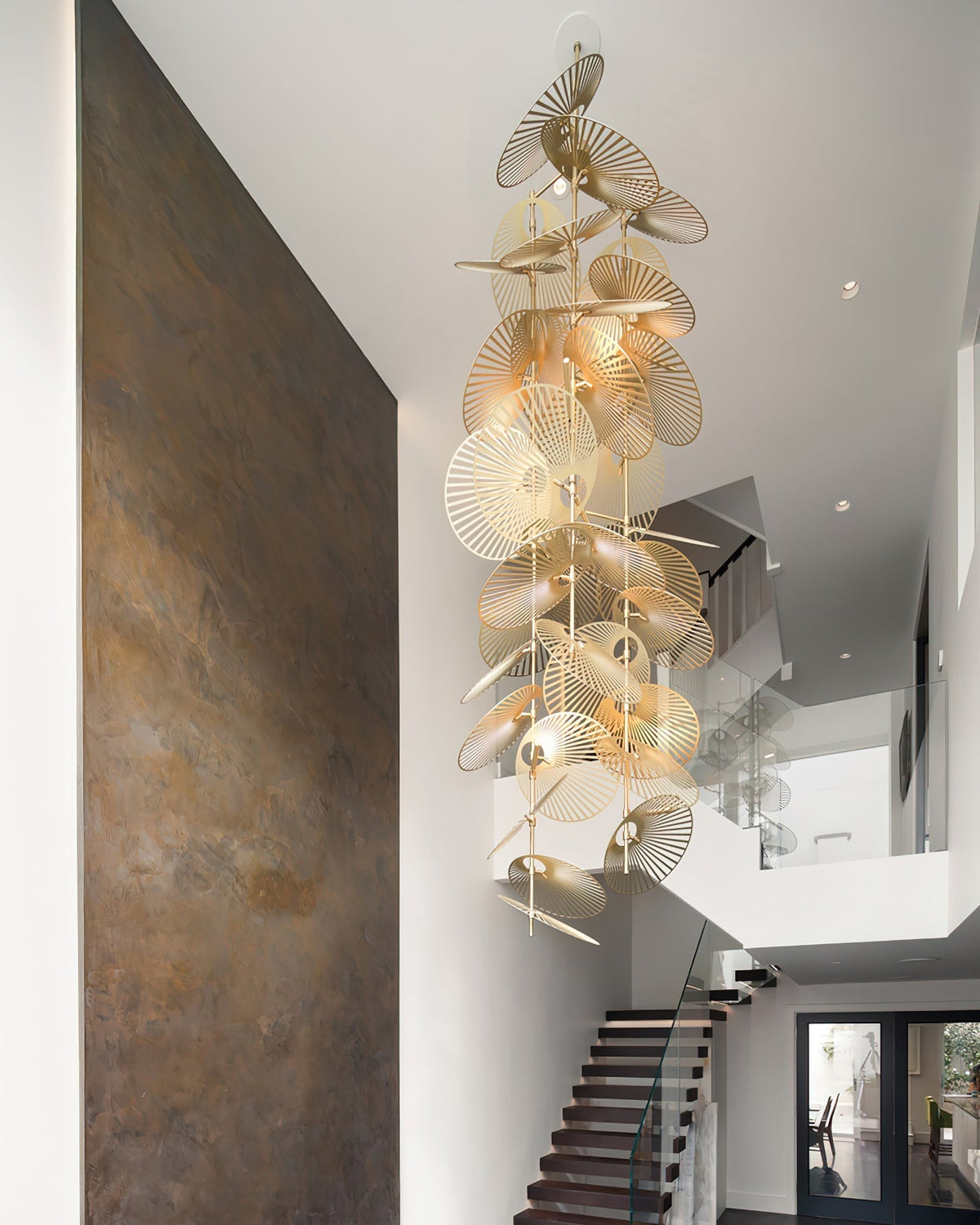 Odoraris Luxury Leaf Chandelier