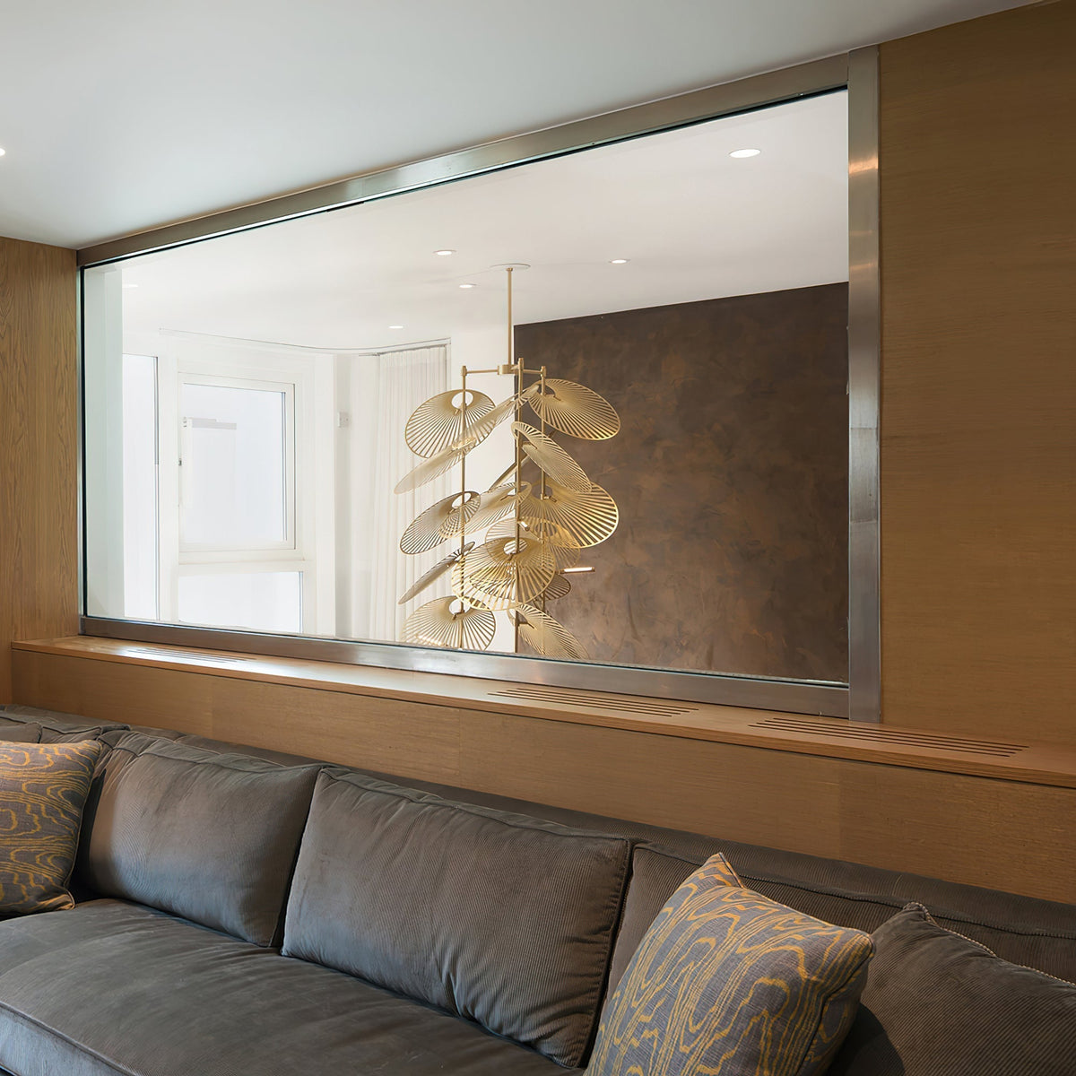 Odoraris Luxury Leaf Chandelier