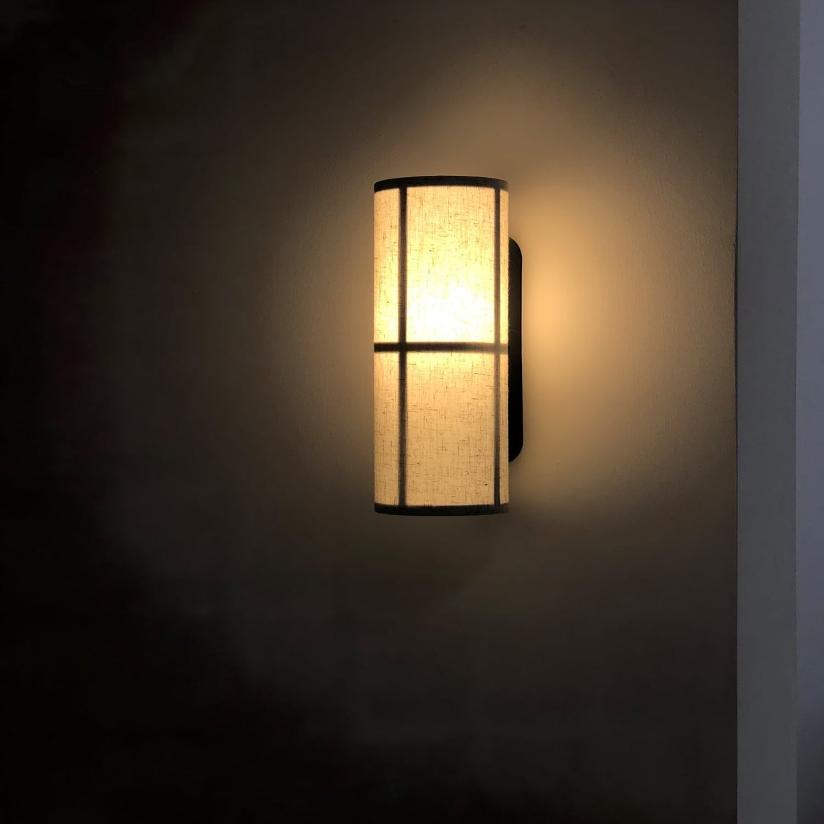 Seraniella Cylinder Nordic Art Plug-in Fabric Wall Lamp