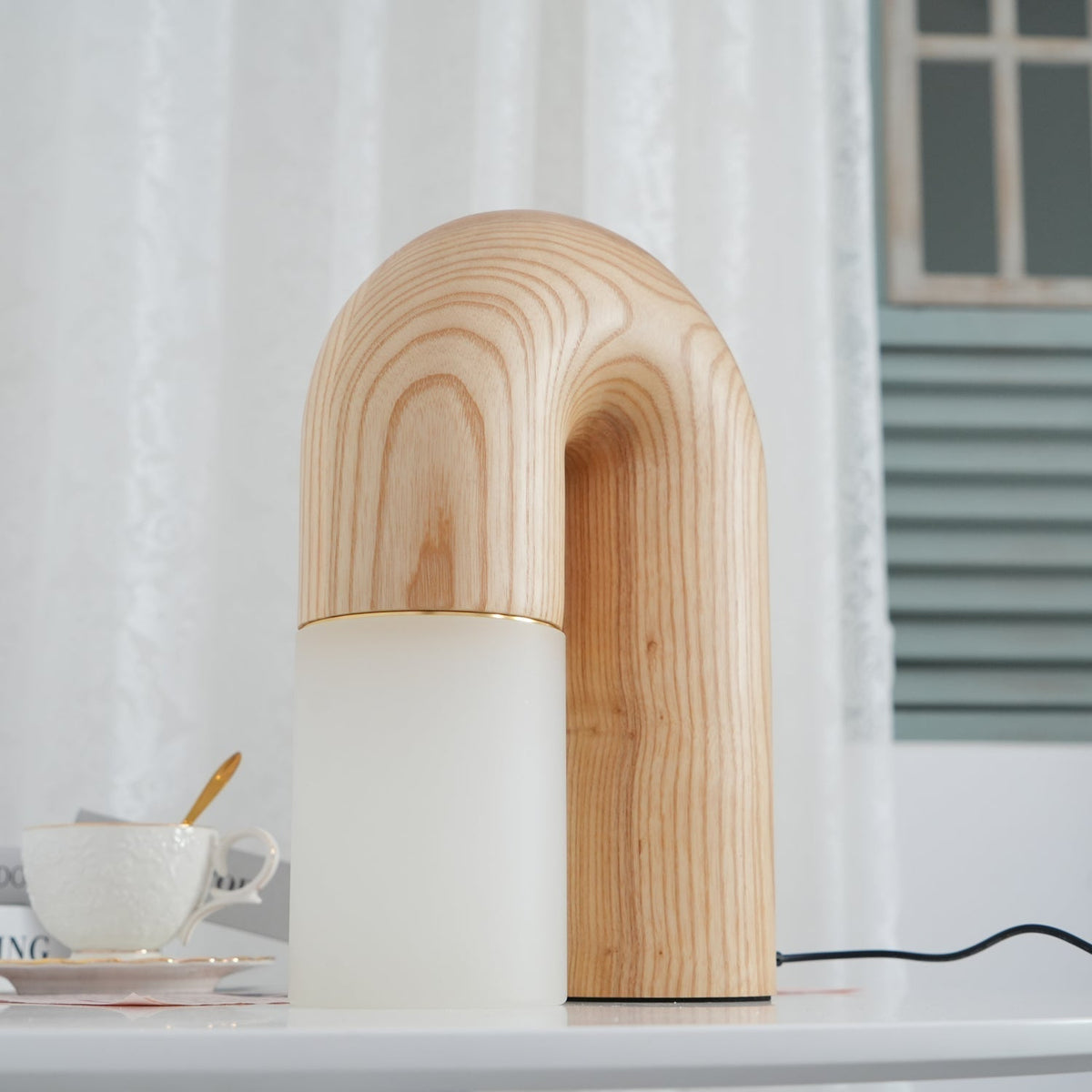 Arch Fashion Wood Table Lamp
