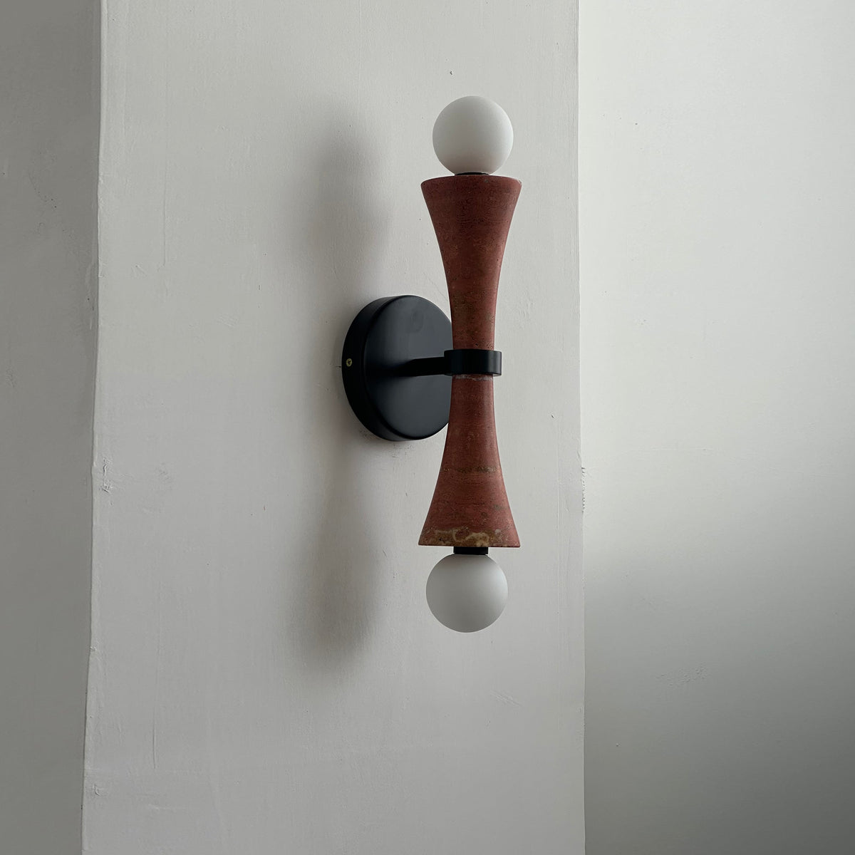 Elaiselle Wall Lamp