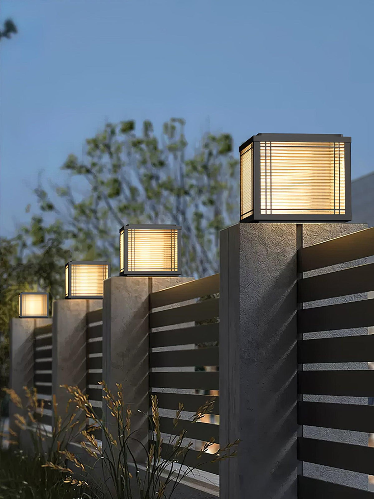 Glorin Steel Japanese-inspired Table Lamp