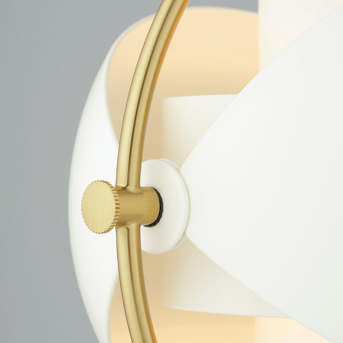 Hunter Modern Floor Lamp