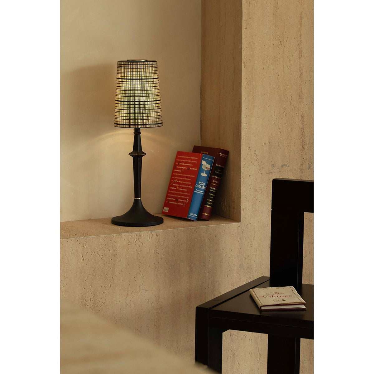 Karma Elvior Iron Table Lamp (Built-in Battery)