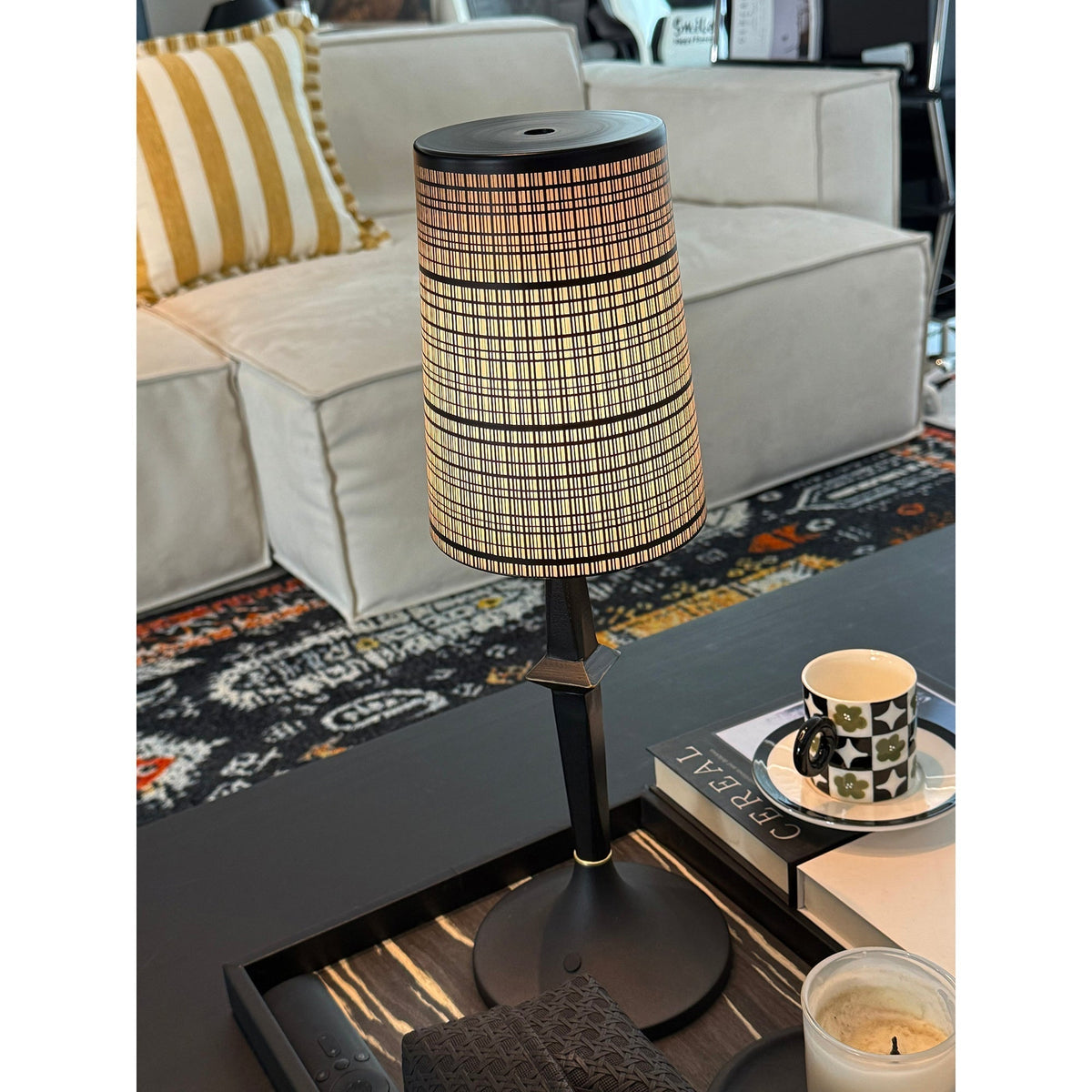Karma Elvior Iron Table Lamp (Built-in Battery)
