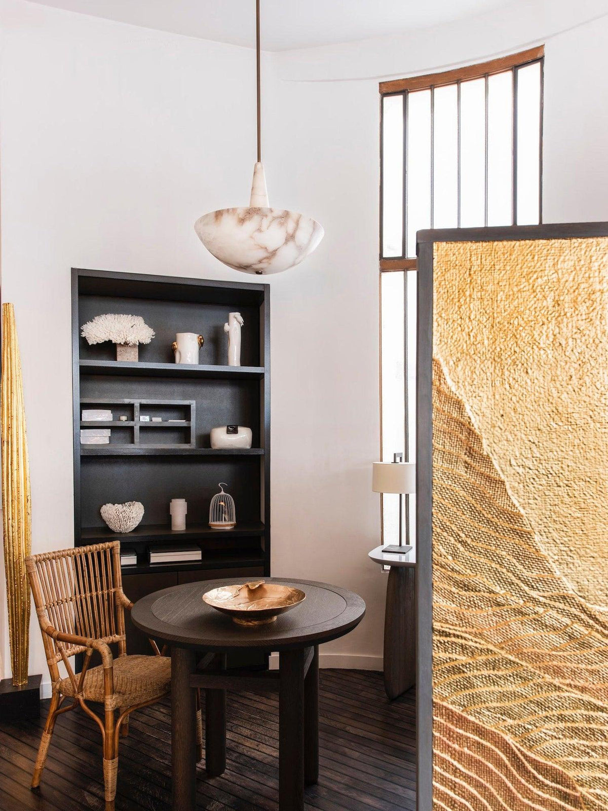 Umiros Alabaster Pendant Light