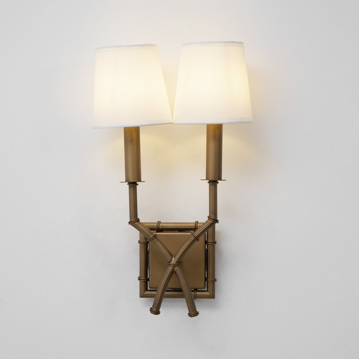 Yelp Wall Lamp