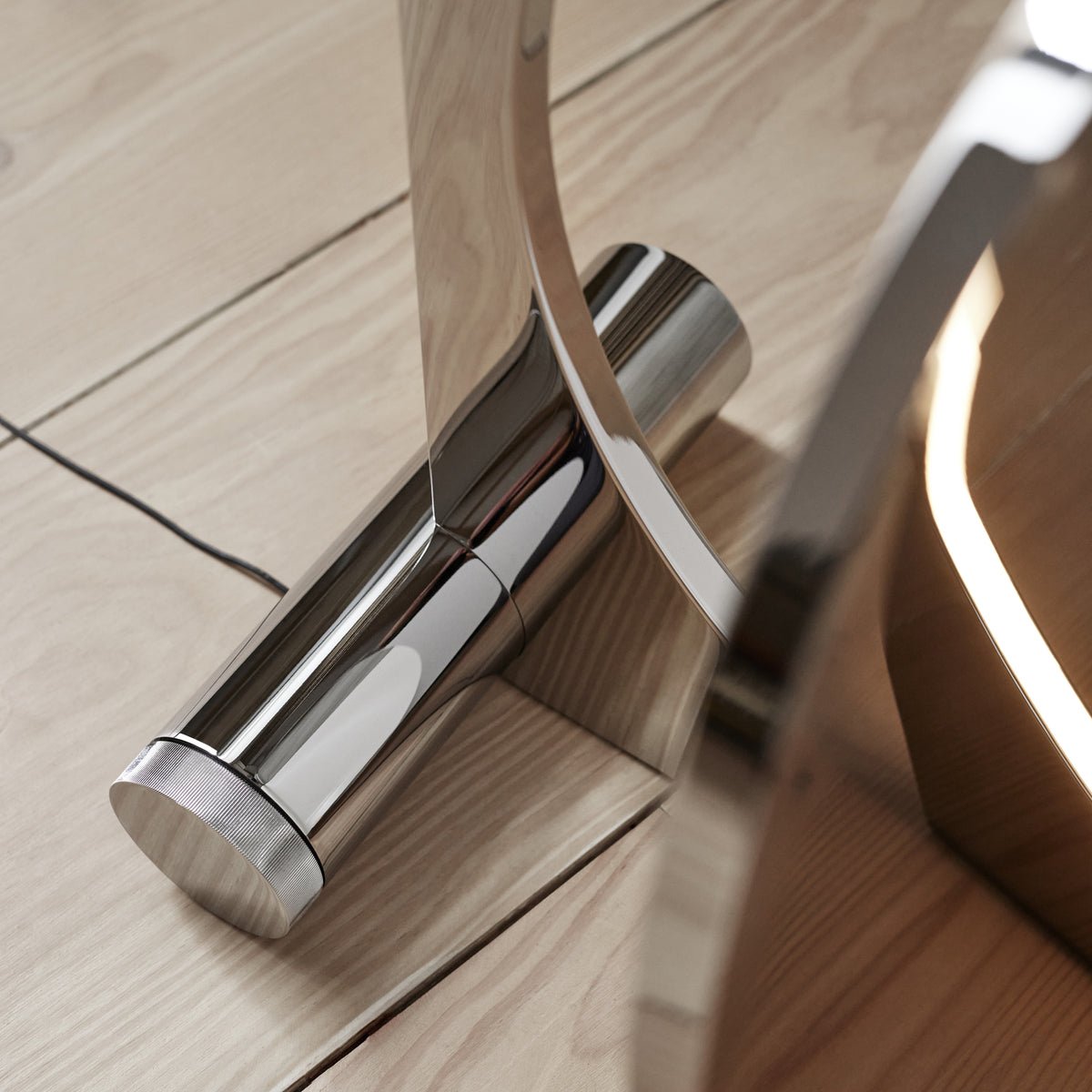 Gami Modern Table Lamp