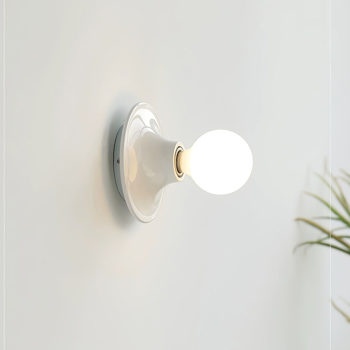 Ortheen Modern Minimalist Glass Sconce Wall lamp