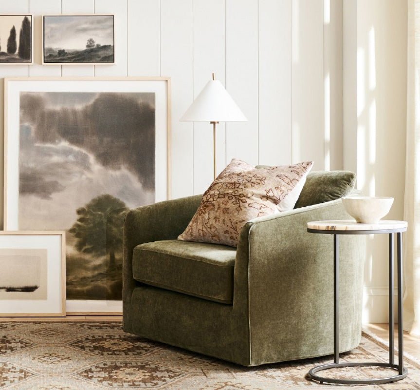 Urath Minimalist Brass Floor Lamp