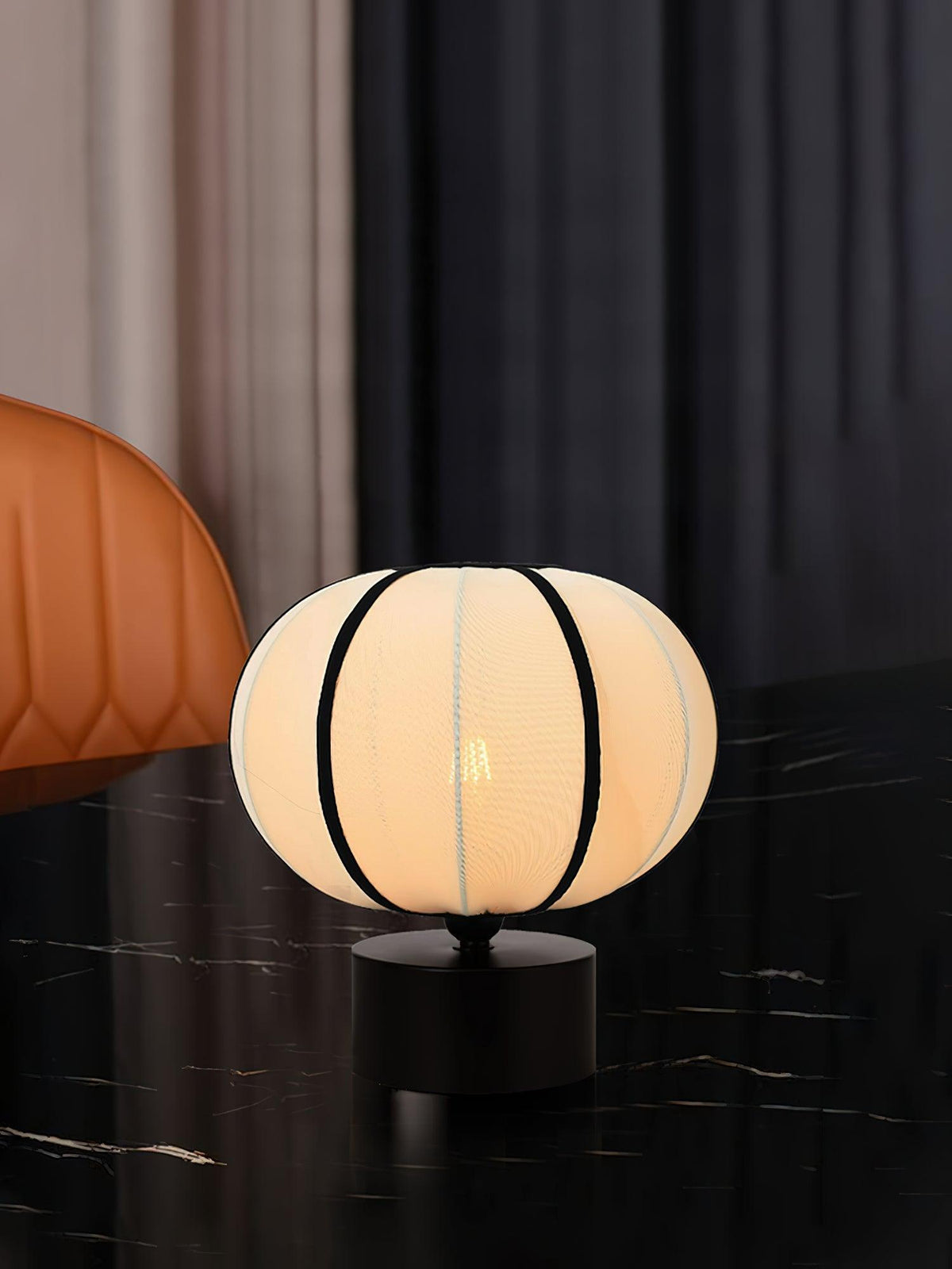 Blugan Contemporary Table Lamp