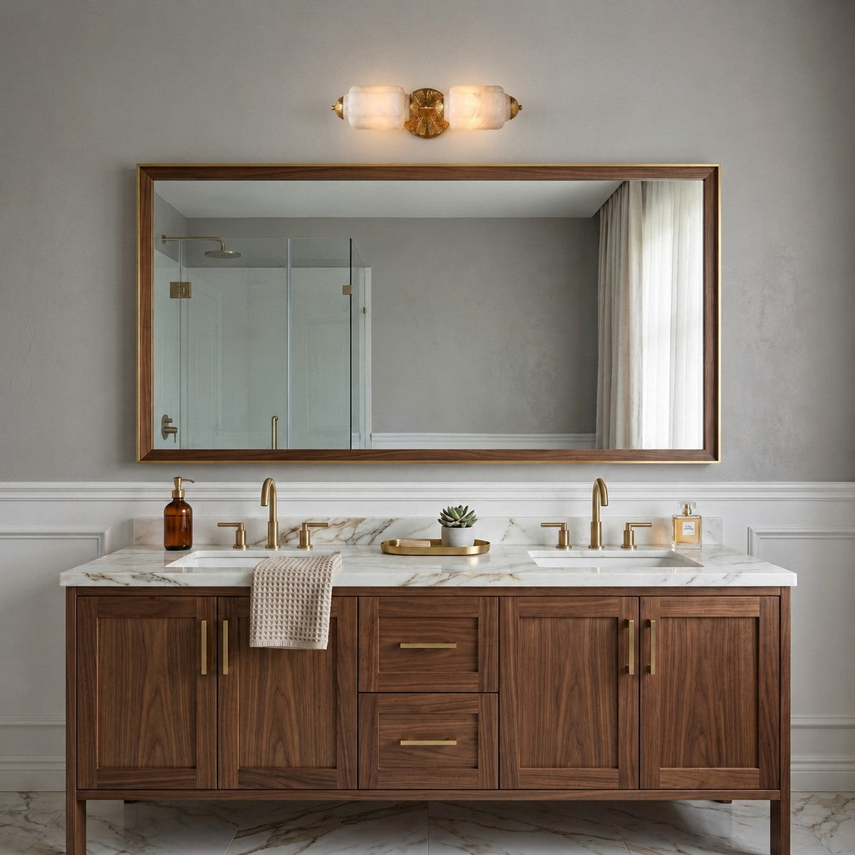 Paima Scallop Alabaster Indoor Wall Light