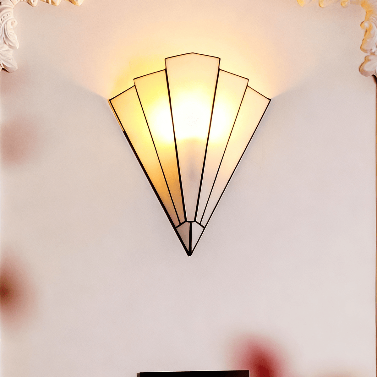 Lila Deco Sconce