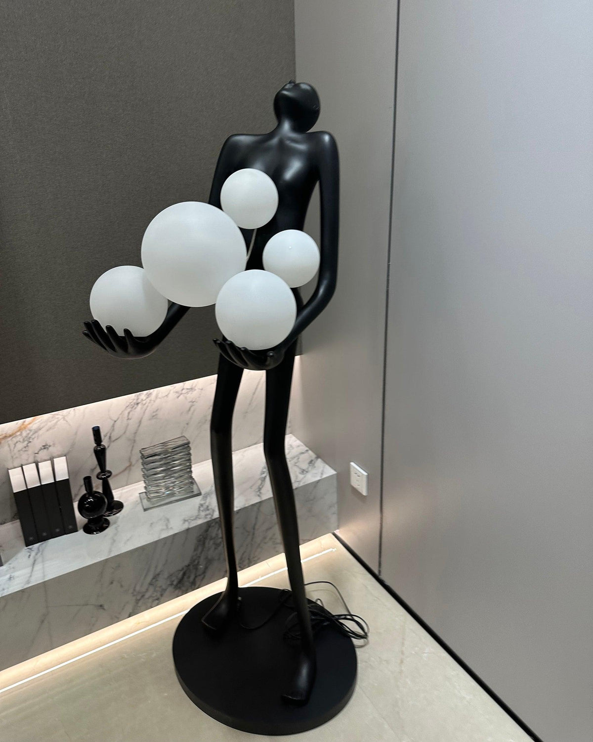 Marind Sculpture Floor Lamp