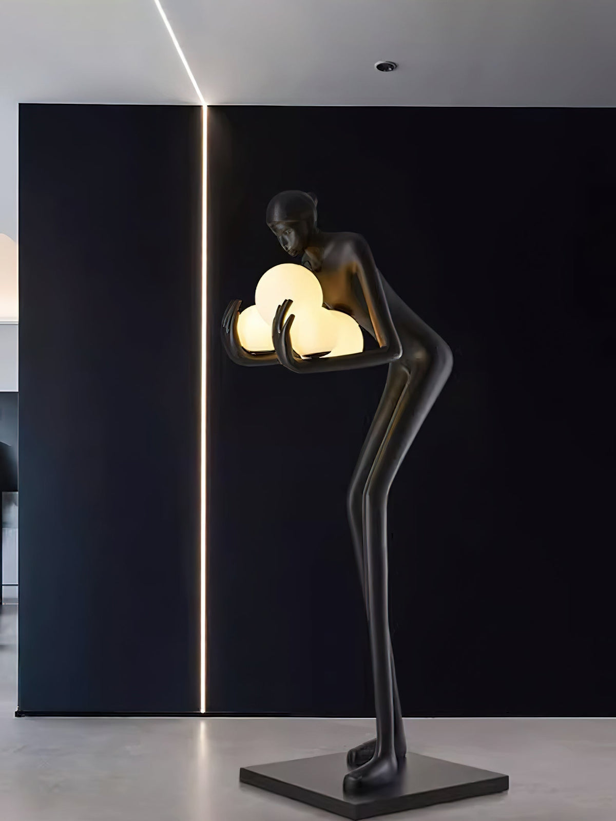Nyxara Embracing Black Floor Lamp
