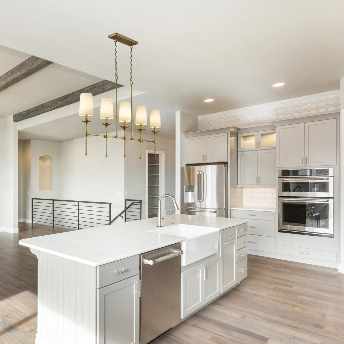 Cirelelia Linear Pendant Light