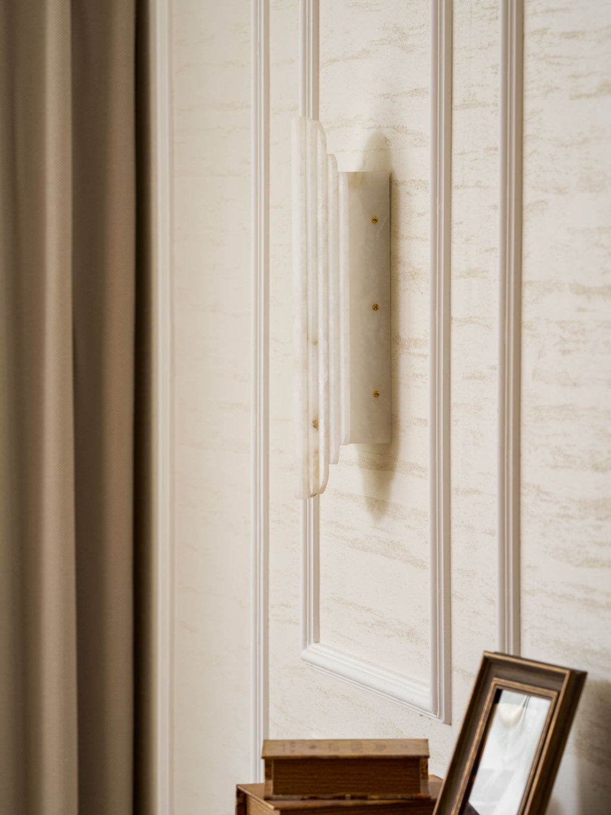 Idasha Alabaster Indoor Wall Light