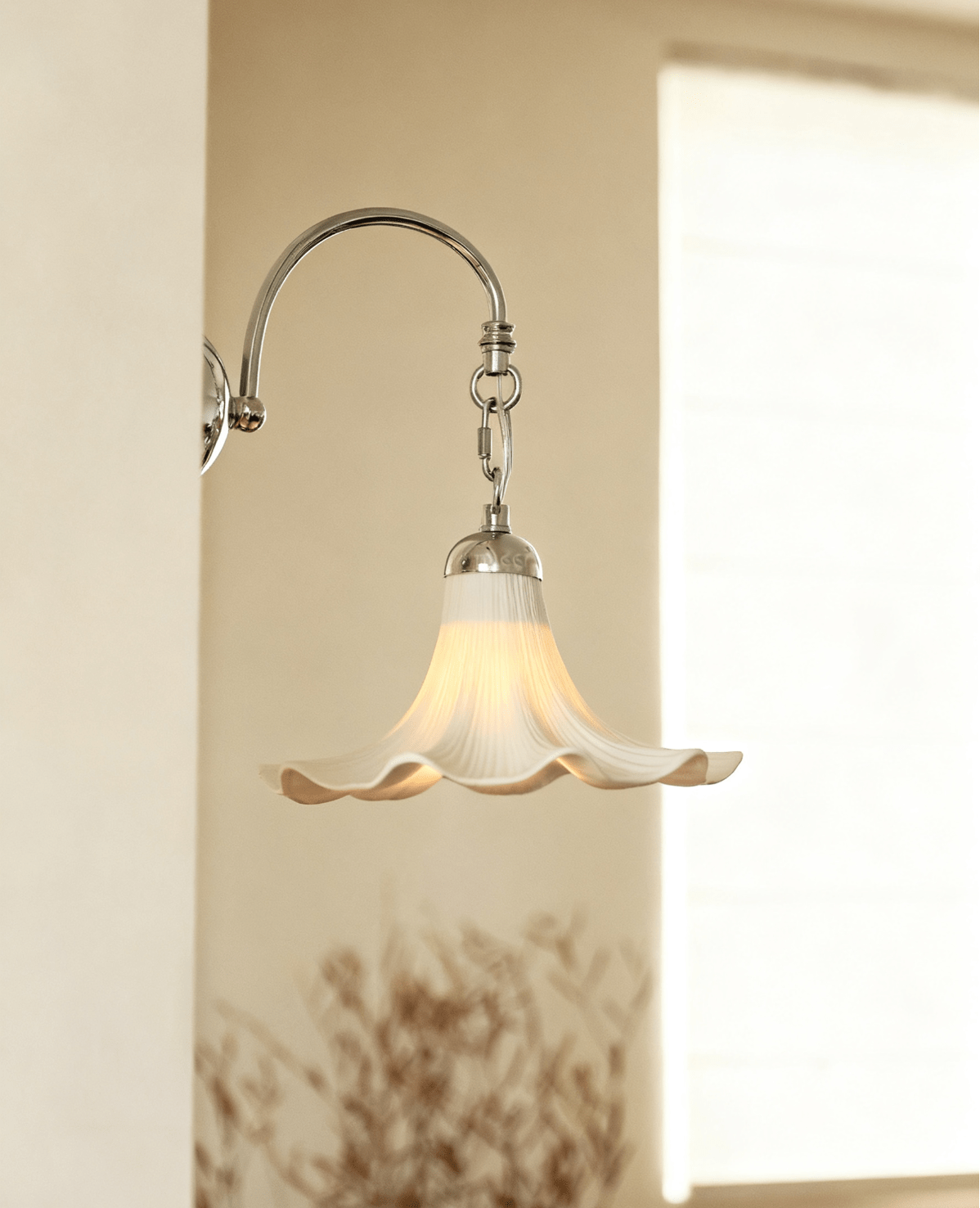 Teks Petal Wall Sconce