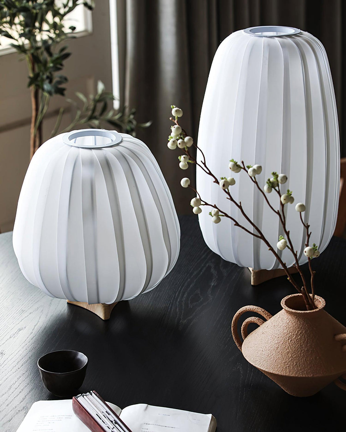 Elenor Fabric Minimalist Table Lamp