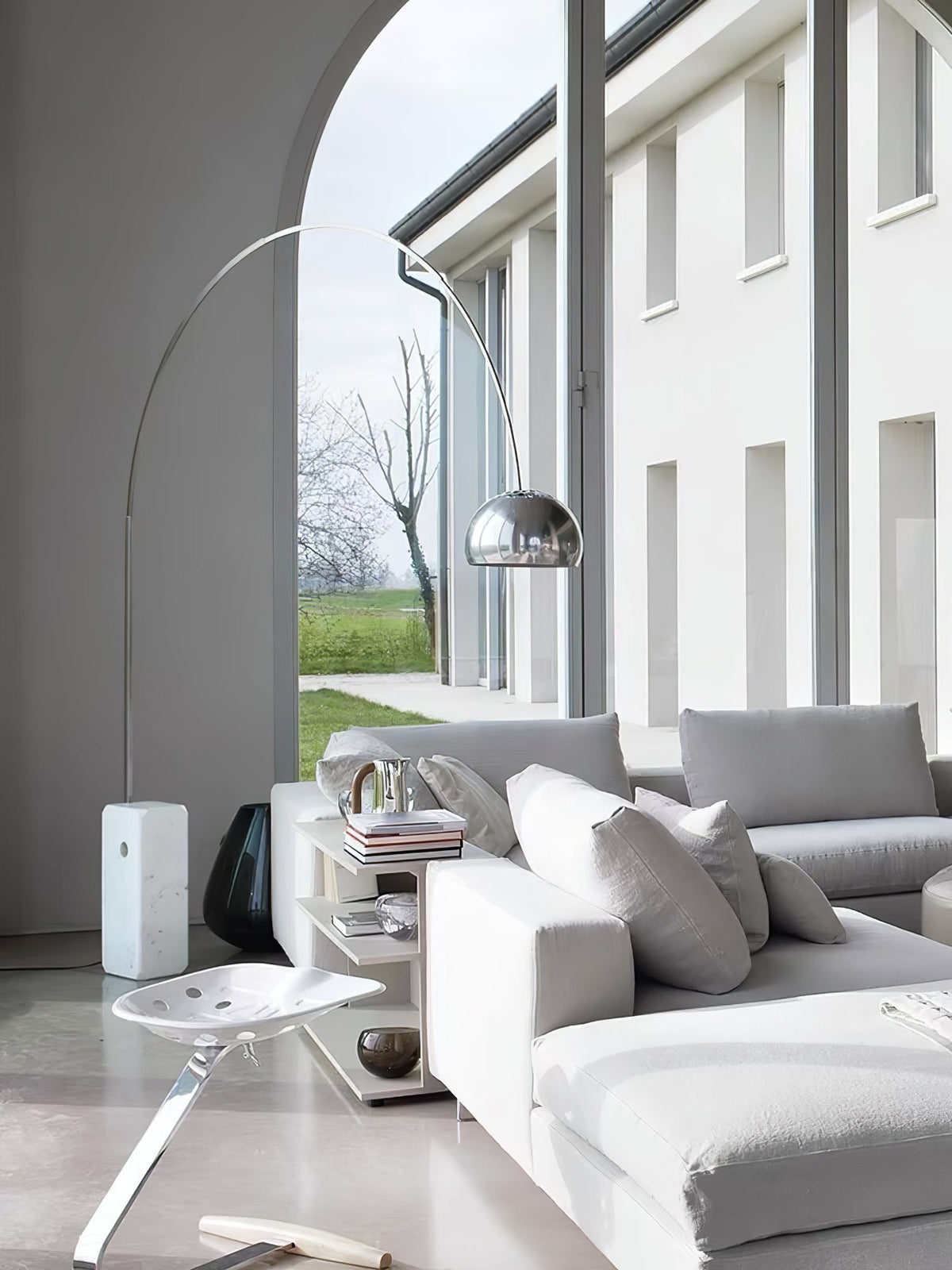 Viraelielle Floor Lamp