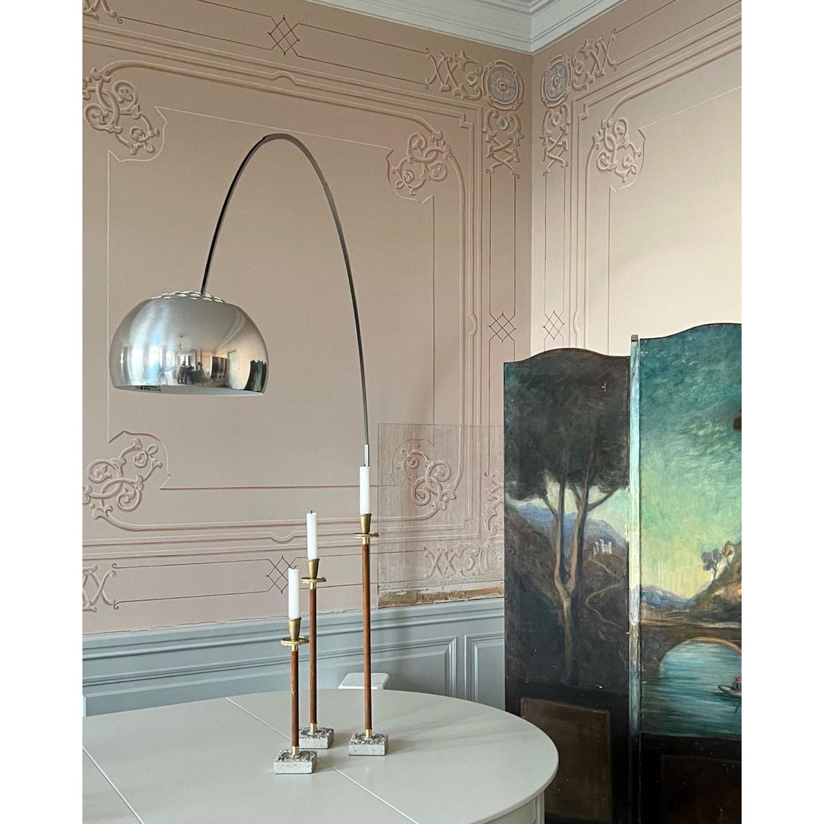 Viraelielle Floor Lamp