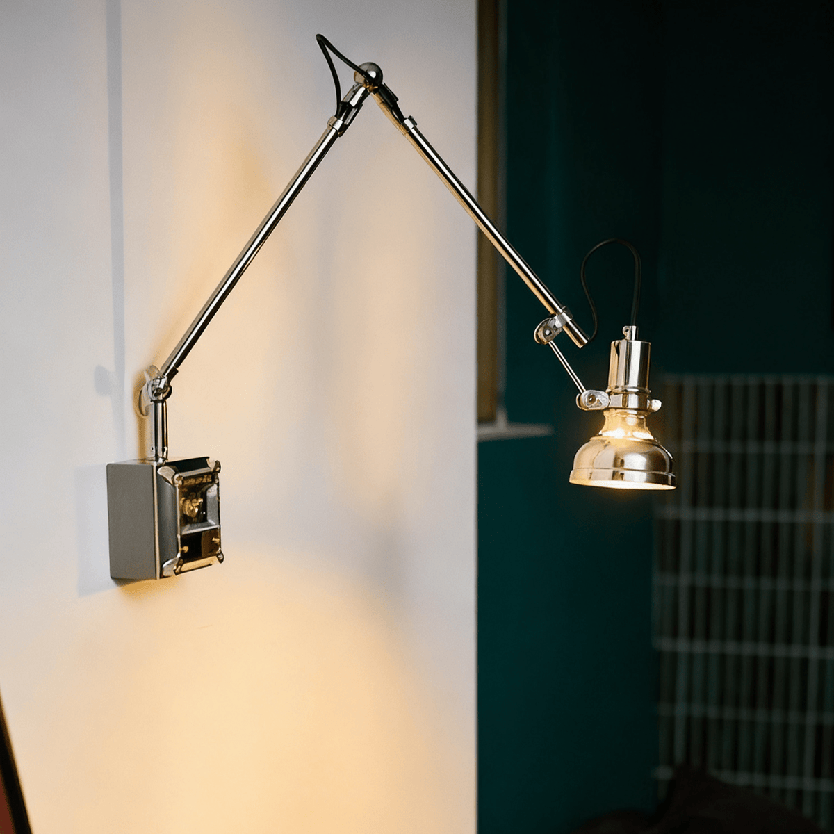 Rue Arm Wall Lamp