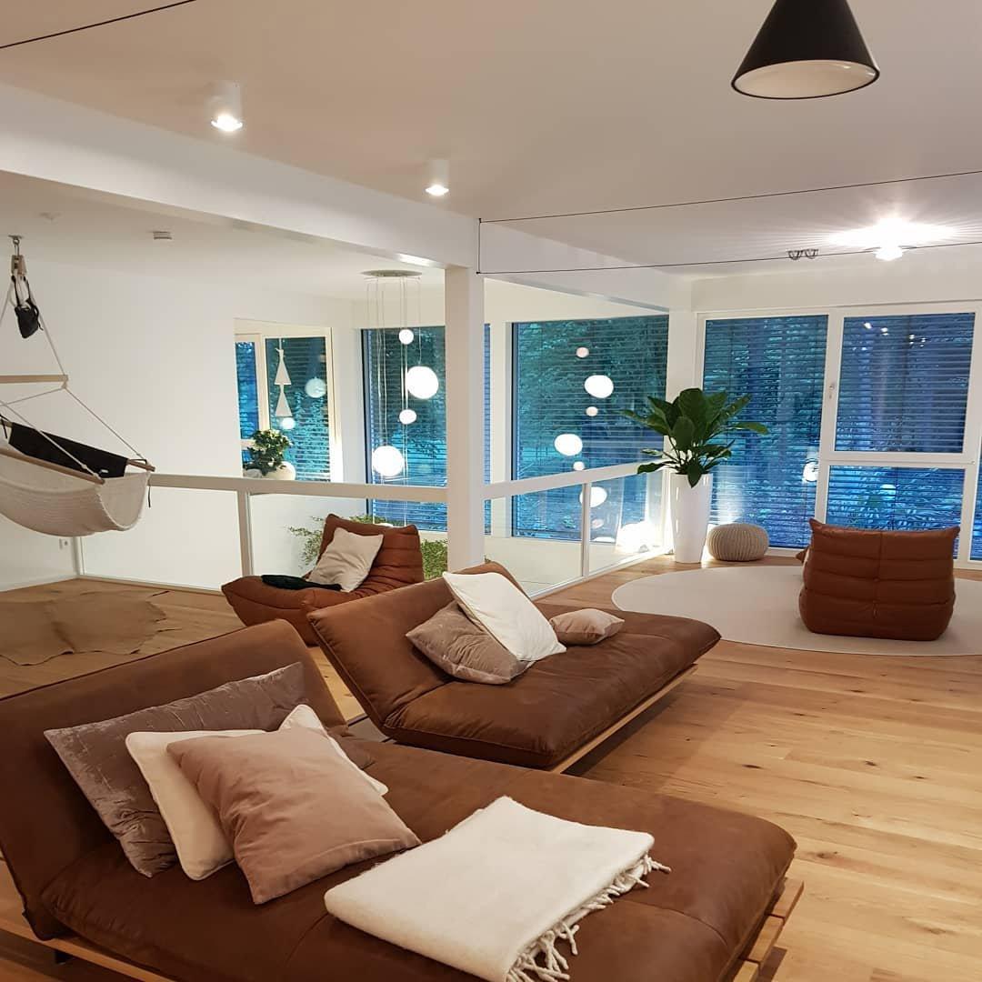 Fio Plastic Minimalist Pendant Lamp