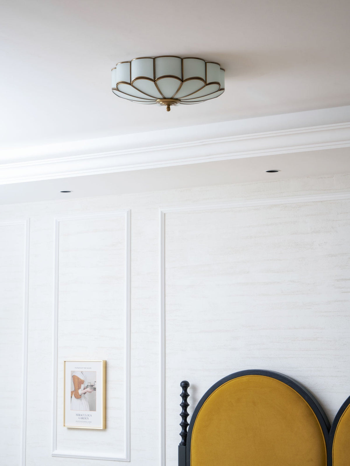Feina Flower Shape Glass Flush Mount Ceiling Light