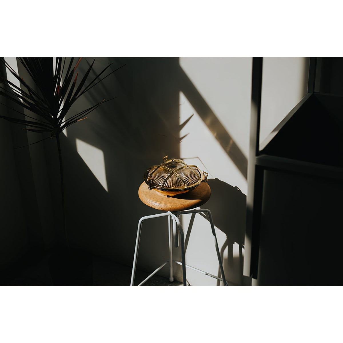 Erthearis Vintage Brass Bunker Sconce Wall Lamp